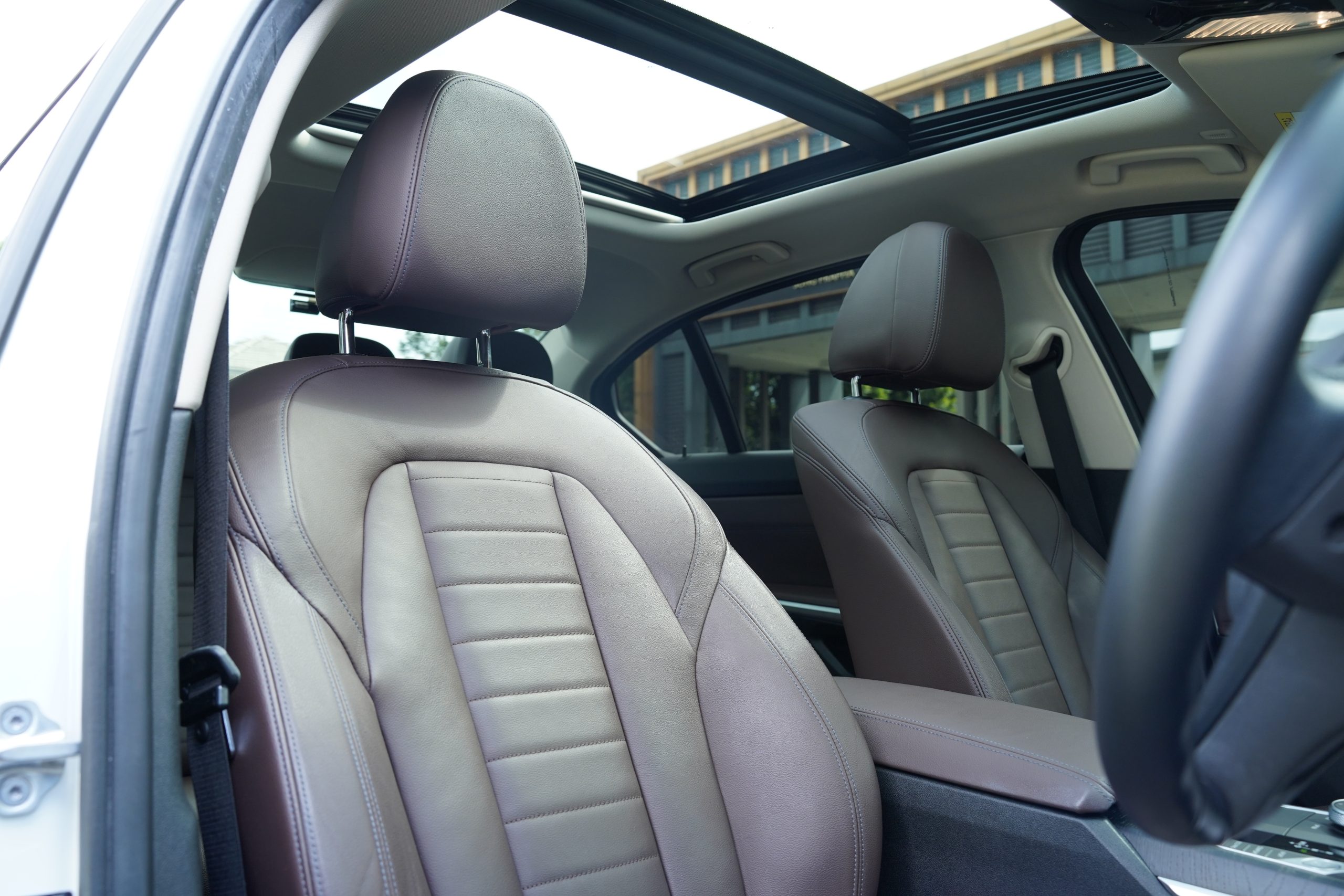 2023 BMW 320Li 2.0 G28 (ปี 21-26) Luxury Sedan - Image 11