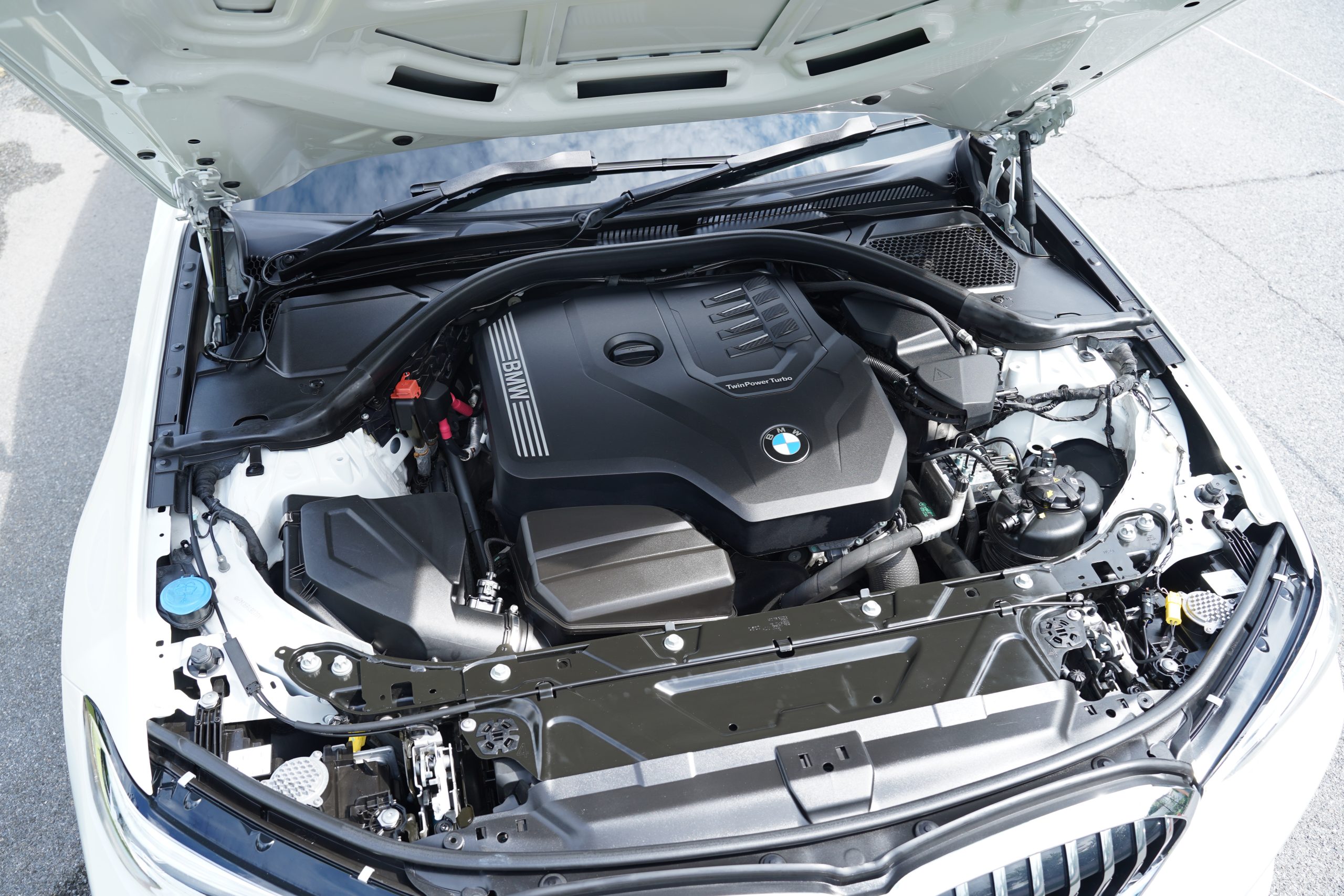 2023 BMW 320Li 2.0 G28 (ปี 21-26) Luxury Sedan - Image 13