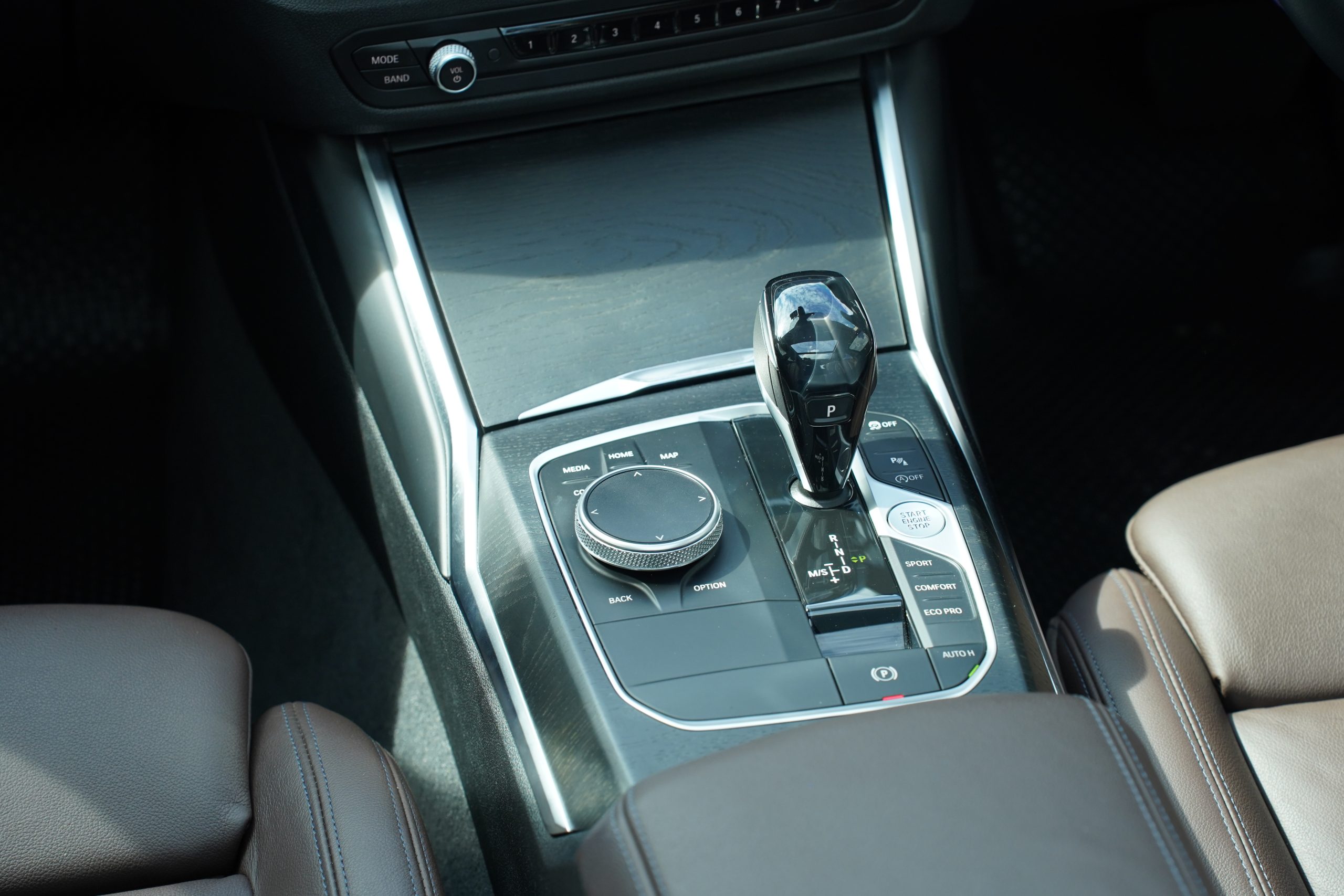 2023 BMW 320Li 2.0 G28 (ปี 21-26) Luxury Sedan - Image 19