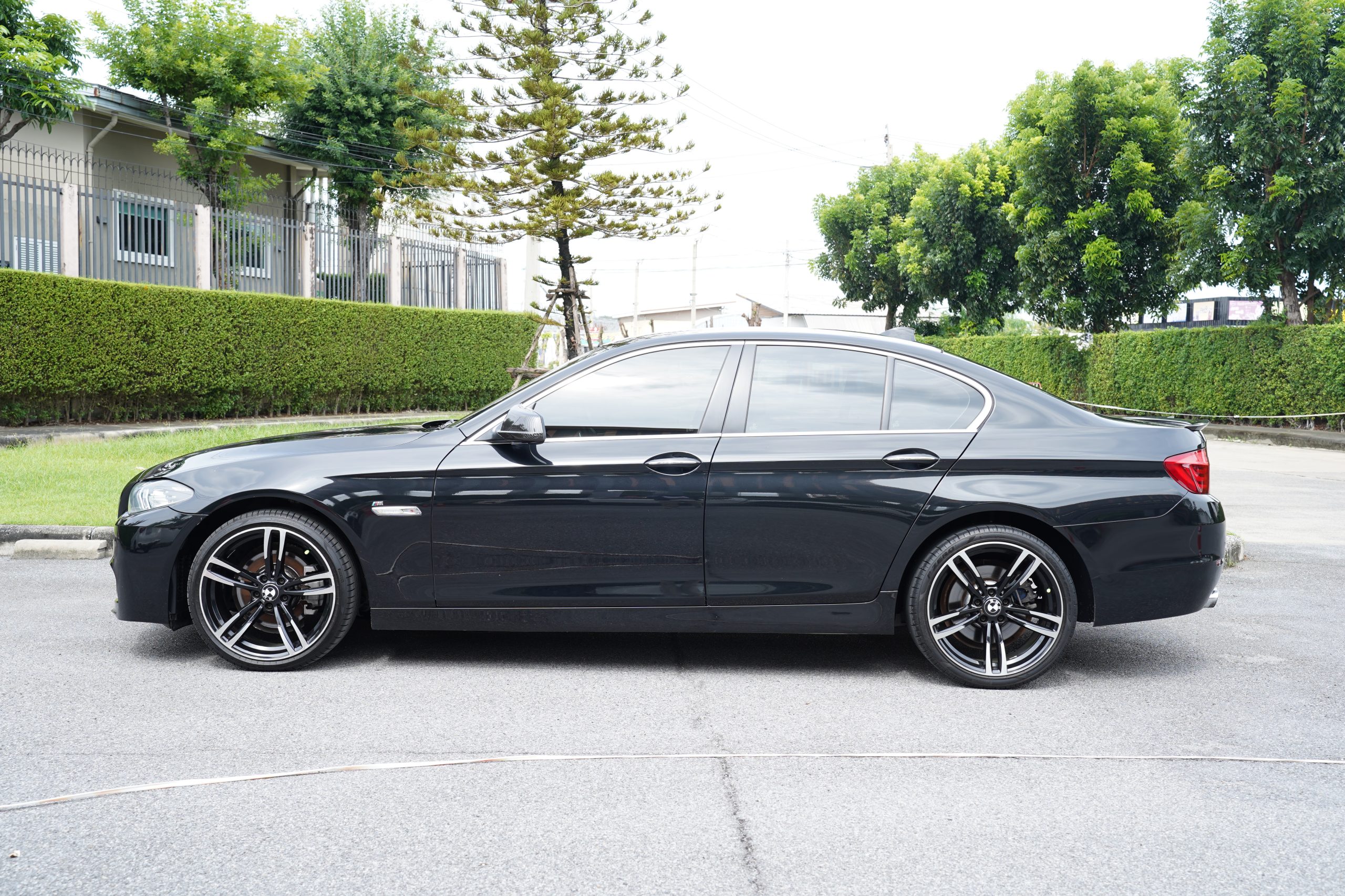 2010 BMW 525d 3.0 F10 Sedan - Image 4