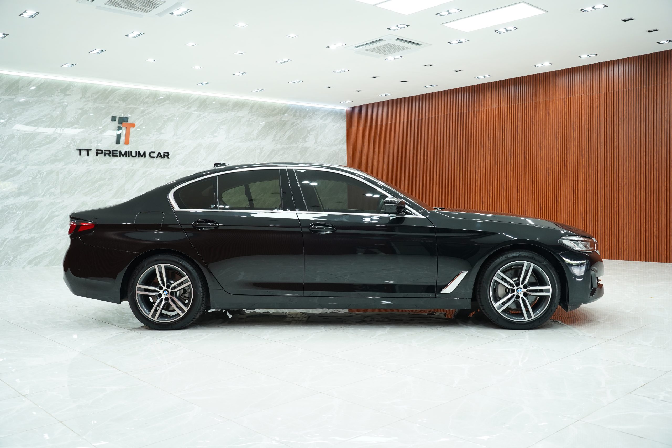 2022 BMW 530e 2.0 G30 (ปี 17-22) Elite Sedan - Image 6