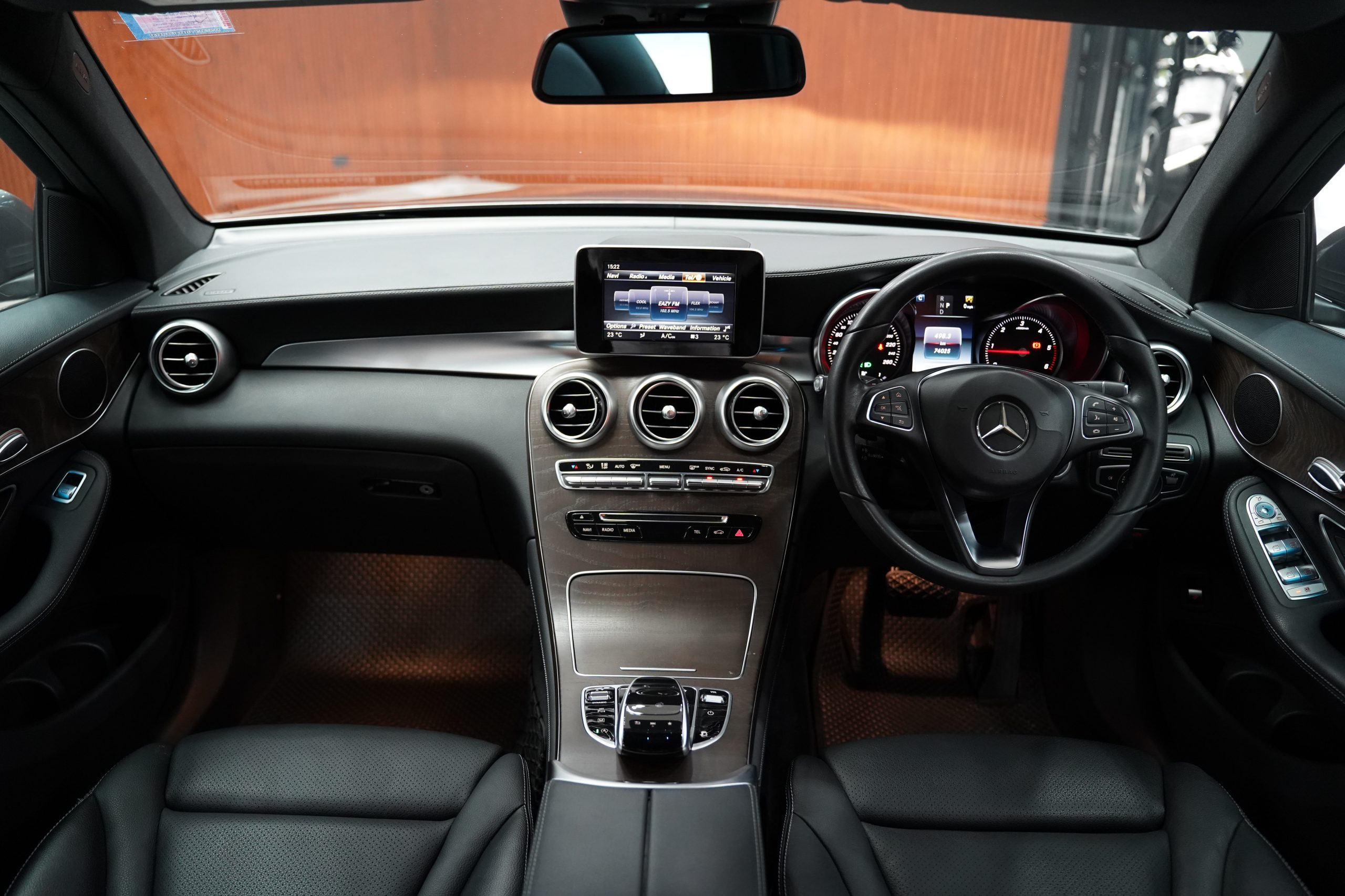 2017 Mercedes-Benz GLC250 2.1 W253 (ปี 15-22) d 4MATIC 4WD SUV - Image 17