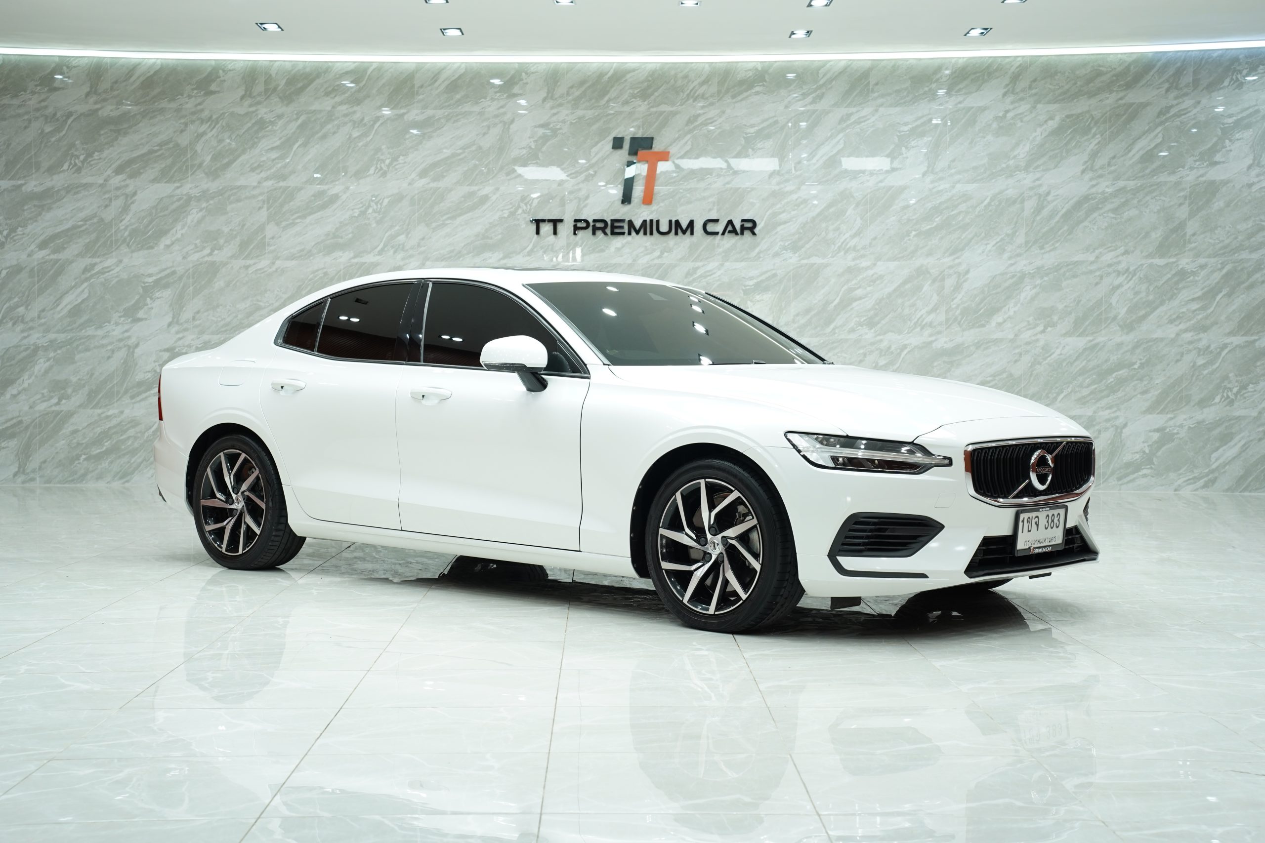 2020 Volvo S60 2.0 (ปี 20-28) T8 Momentum AWD Sedan
