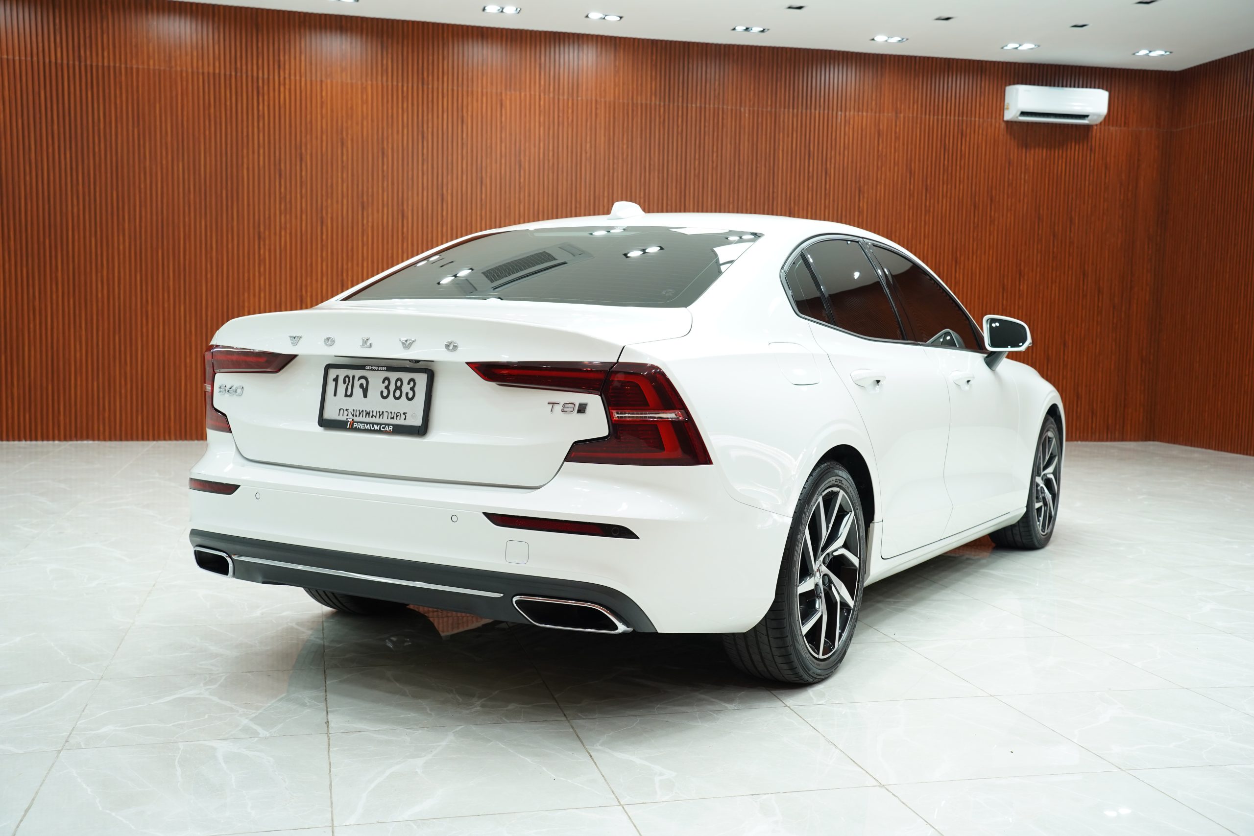 2020 Volvo S60 2.0 (ปี 20-28) T8 Momentum AWD Sedan - Image 9