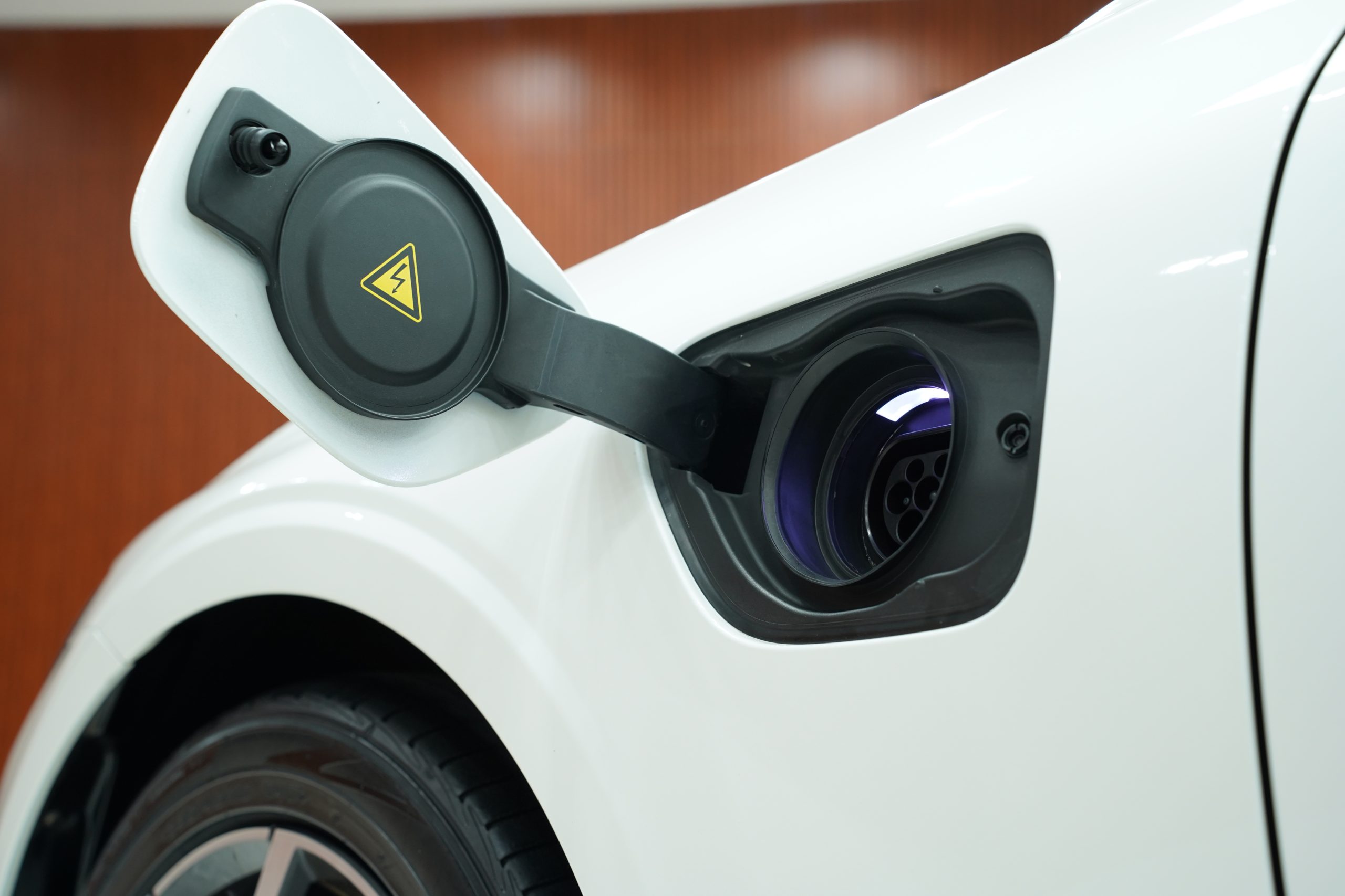 2020 Volvo S60 2.0 (ปี 20-28) T8 Momentum AWD Sedan - Image 11