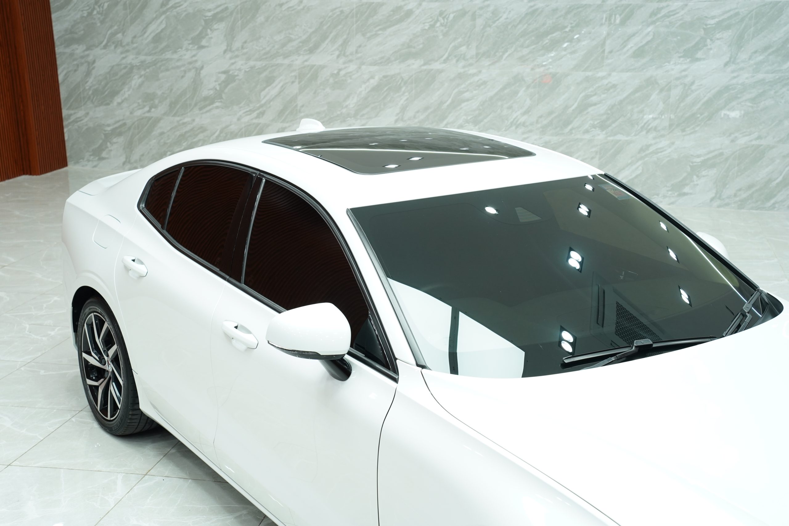 2020 Volvo S60 2.0 (ปี 20-28) T8 Momentum AWD Sedan - Image 3