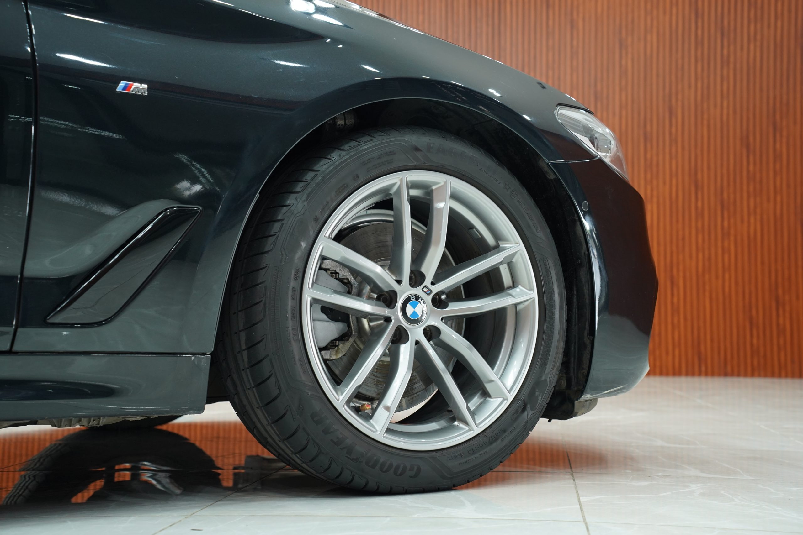 2019 BMW 520d 2.0 G30 (ปี 17-22) M Sport Sedan - Image 6