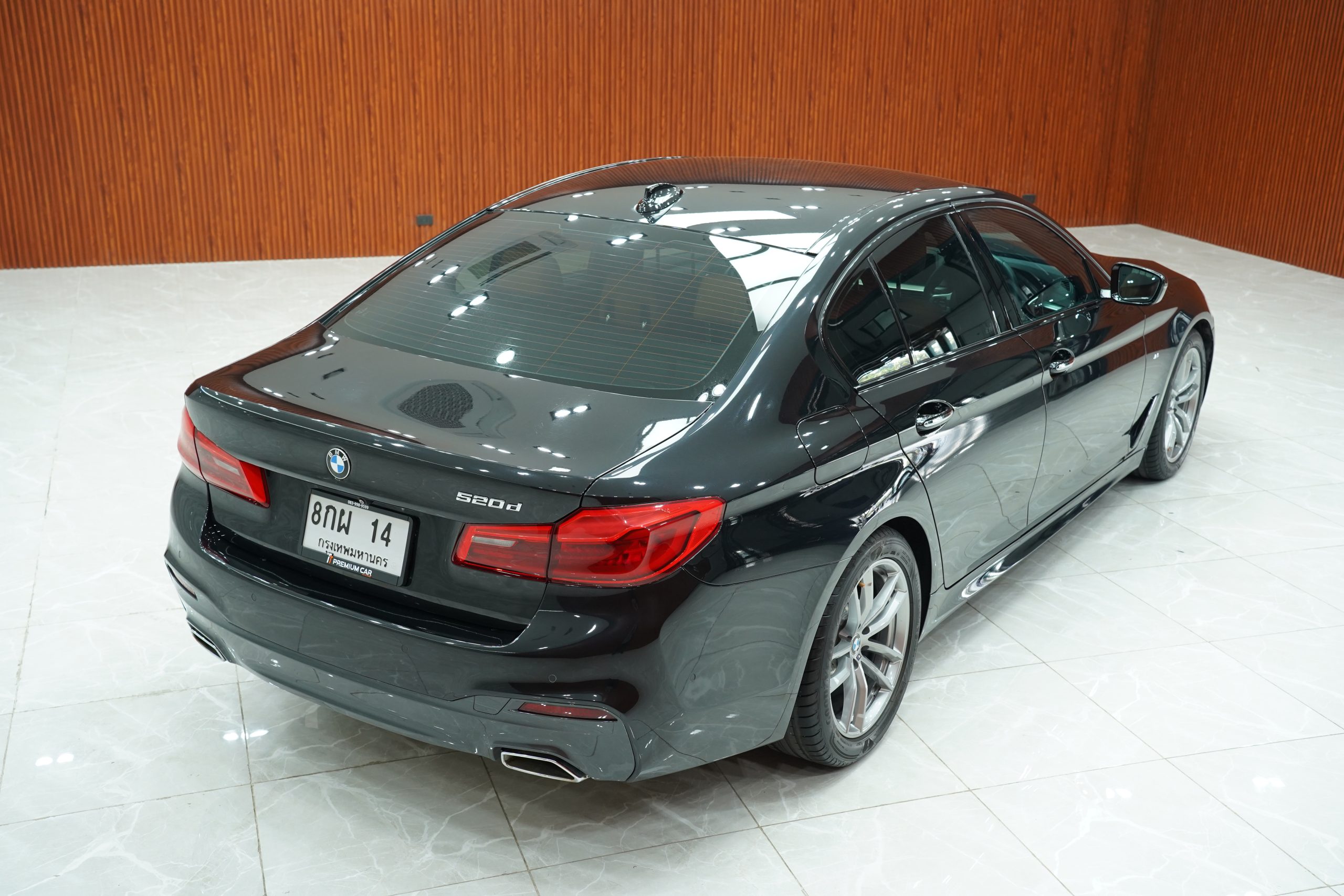 2019 BMW 520d 2.0 G30 (ปี 17-22) M Sport Sedan - Image 8