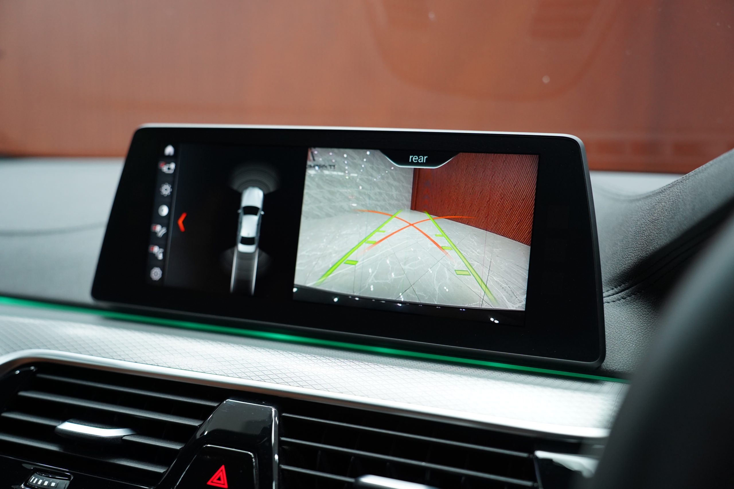 2019 BMW 520d 2.0 G30 (ปี 17-22) M Sport Sedan - Image 16