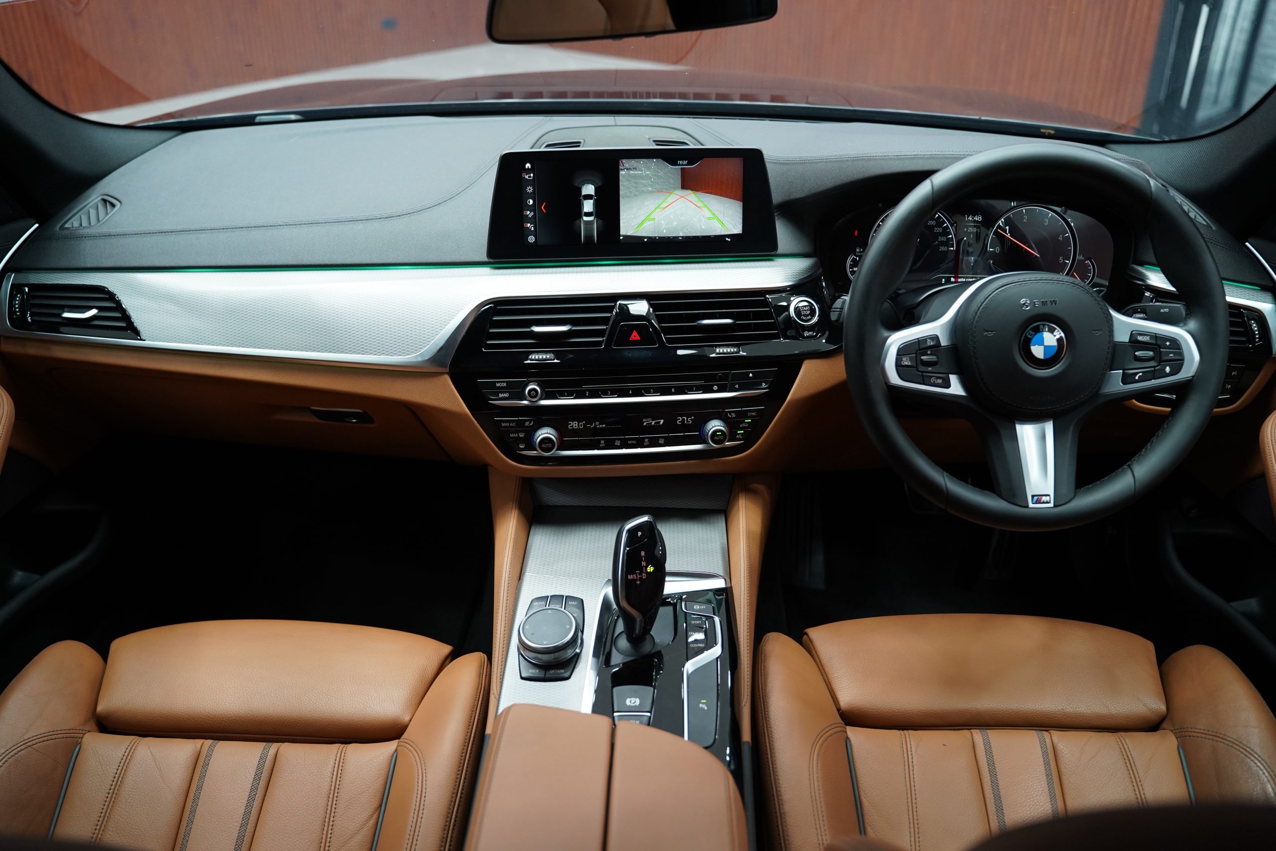 2019 BMW 520d 2.0 G30 (ปี 17-22) M Sport Sedan - Image 20