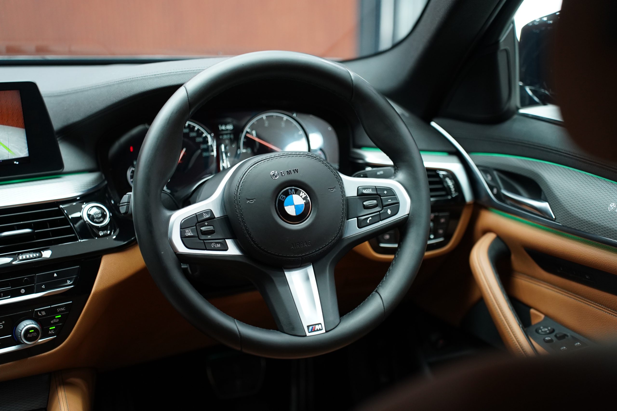 2019 BMW 520d 2.0 G30 (ปี 17-22) M Sport Sedan - Image 21