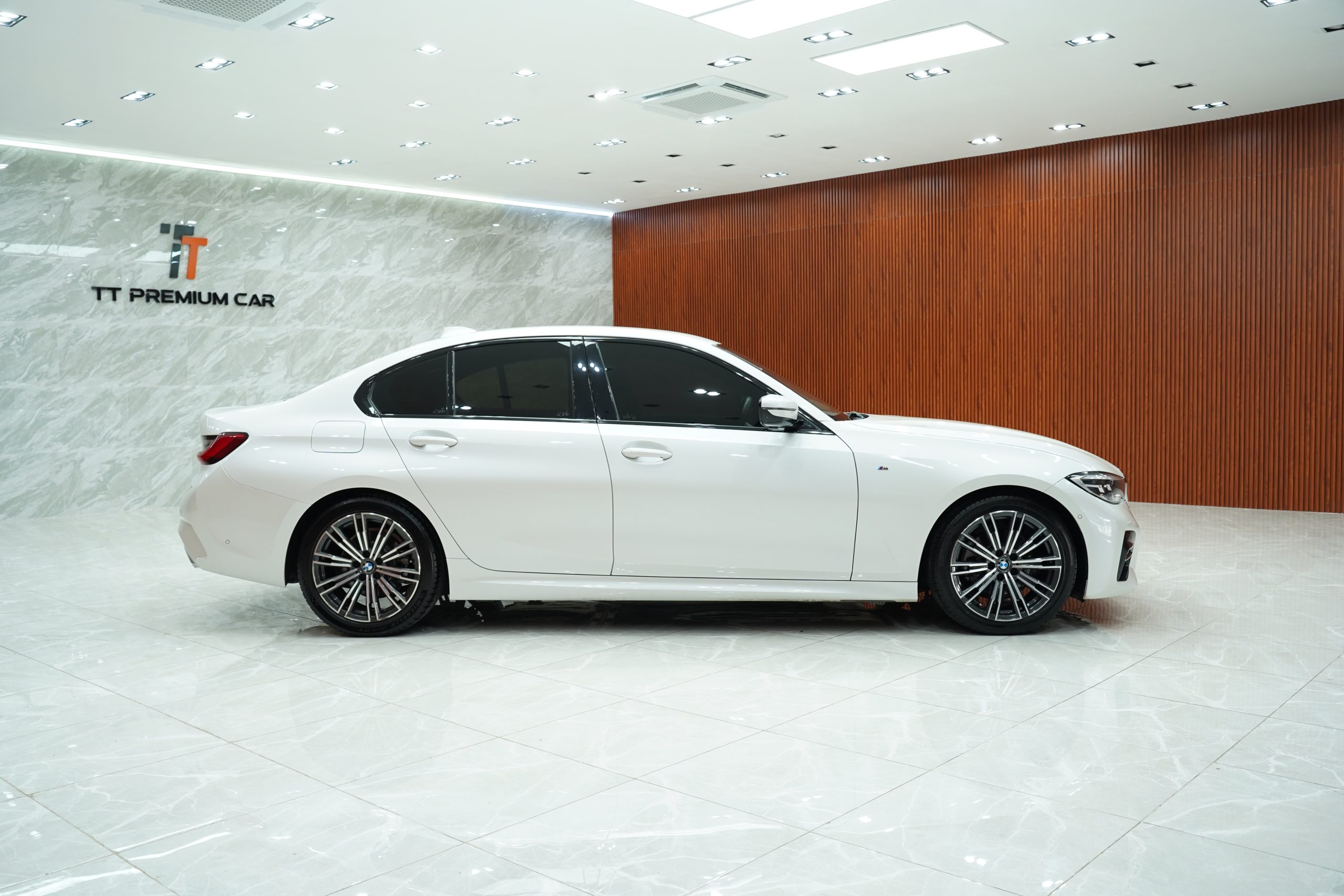 2020 BMW 320d 2.0 G20 (ปี 19-26) M Sport Sedan - Image 7