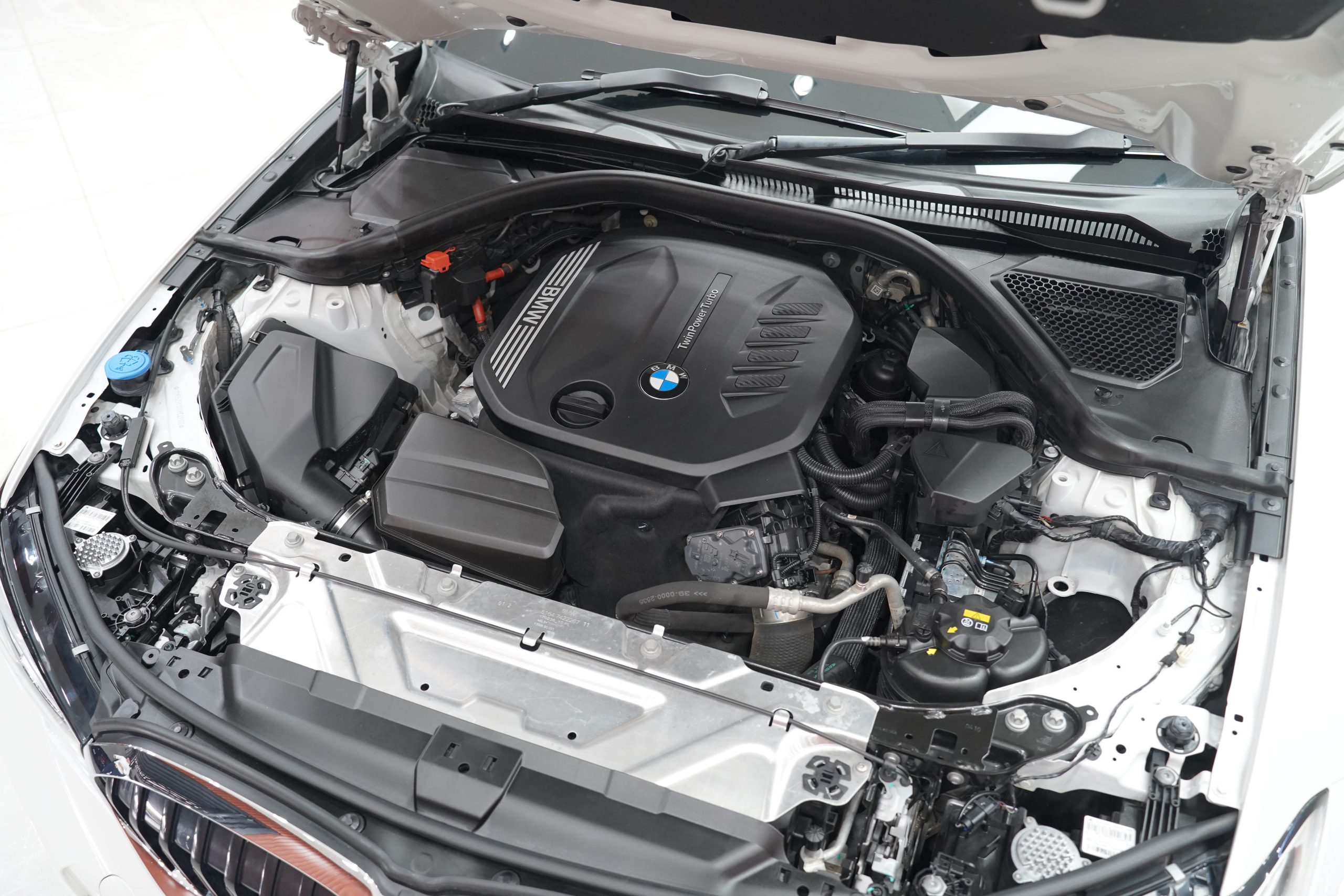 2020 BMW 320d 2.0 G20 (ปี 19-26) M Sport Sedan - Image 14