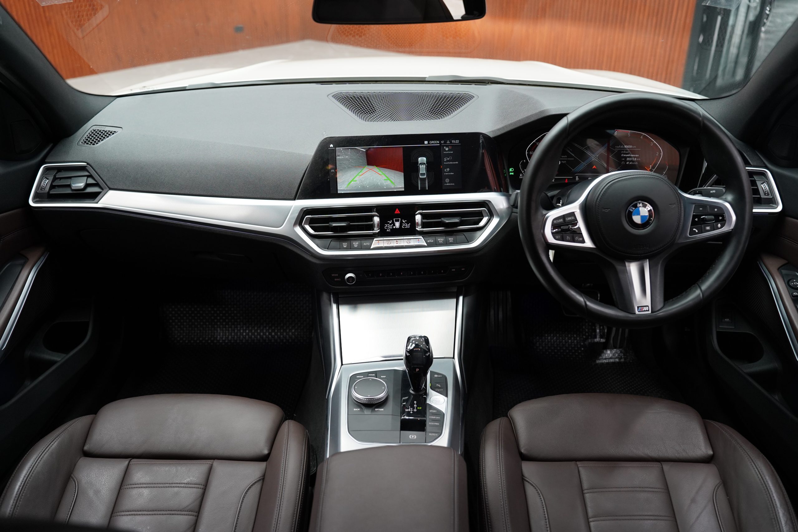 2020 BMW 320d 2.0 G20 (ปี 19-26) M Sport Sedan - Image 20