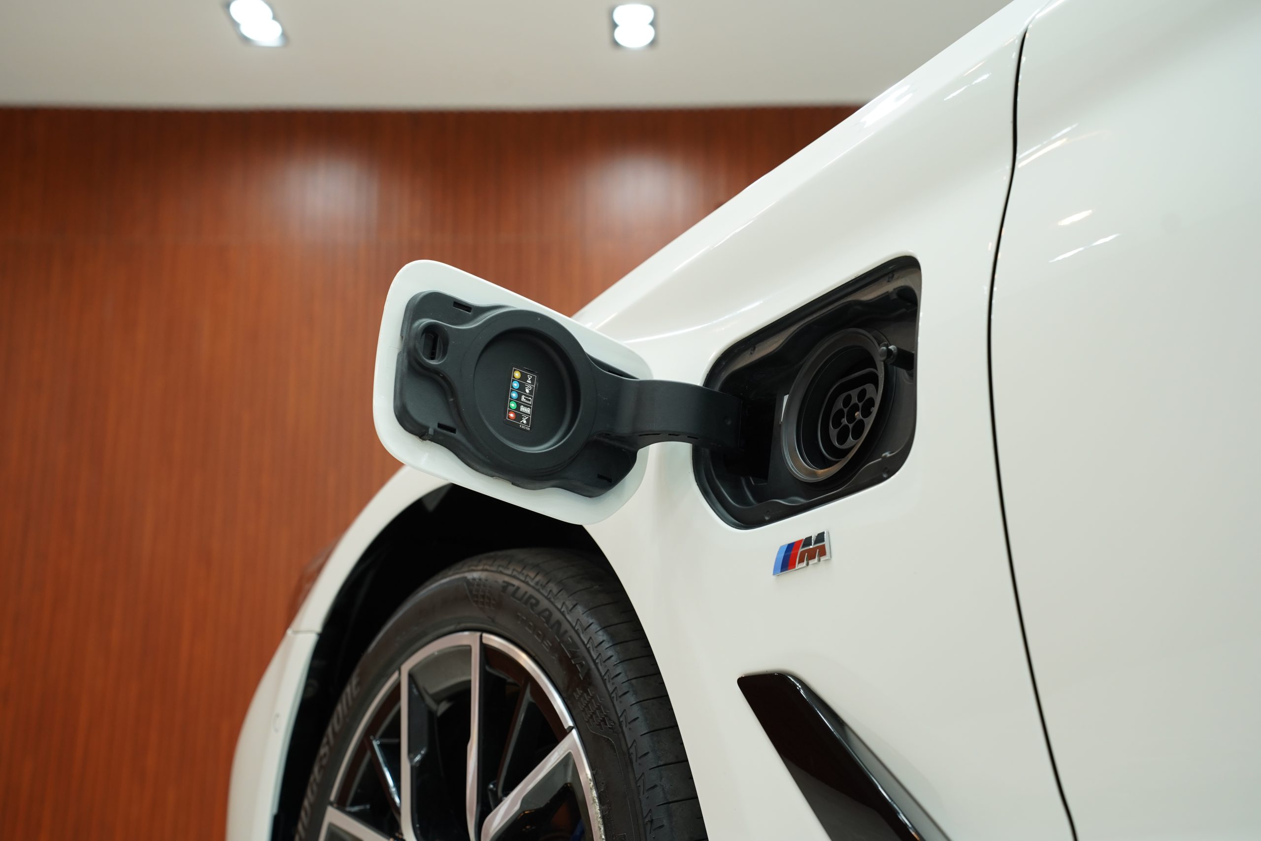 2021 BMW 530e 2.0 G30 (ปี 17-22) M Sport Sedan - Image 12