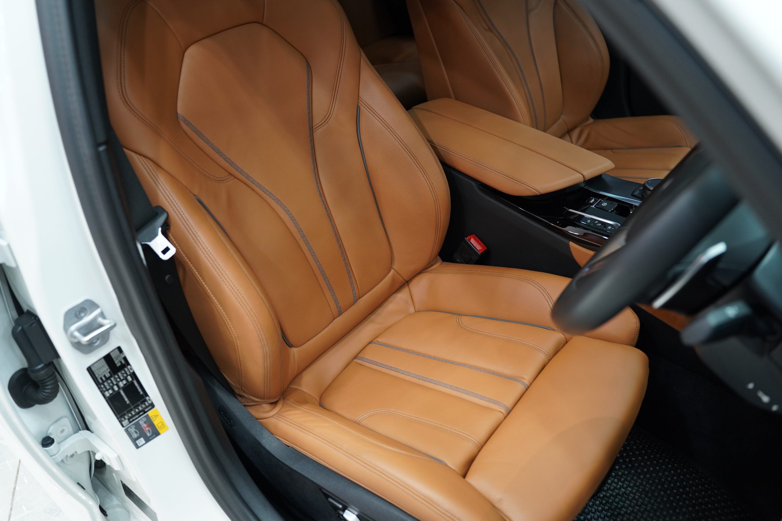 2021 BMW 530e 2.0 G30 (ปี 17-22) M Sport Sedan - Image 13