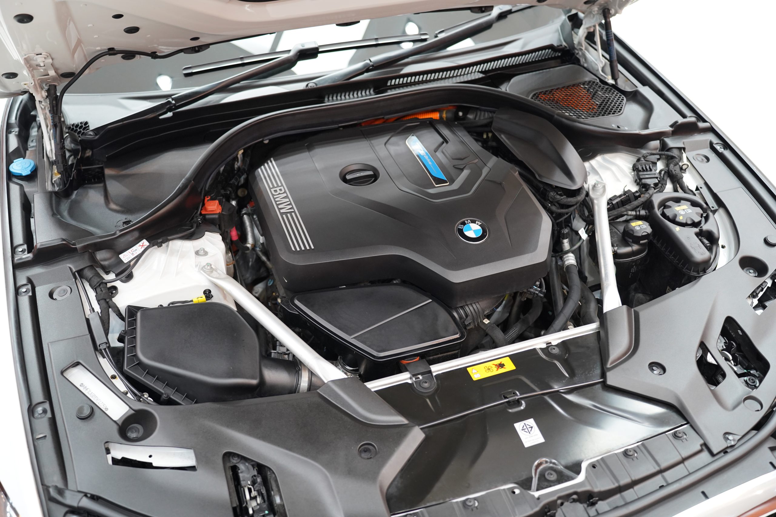 2021 BMW 530e 2.0 G30 (ปี 17-22) M Sport Sedan - Image 16