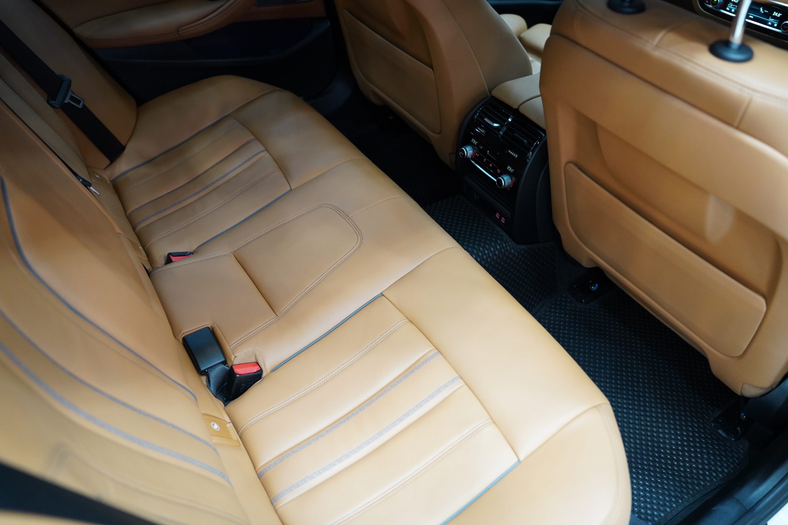 2021 BMW 530e 2.0 G30 (ปี 17-22) M Sport Sedan - Image 20