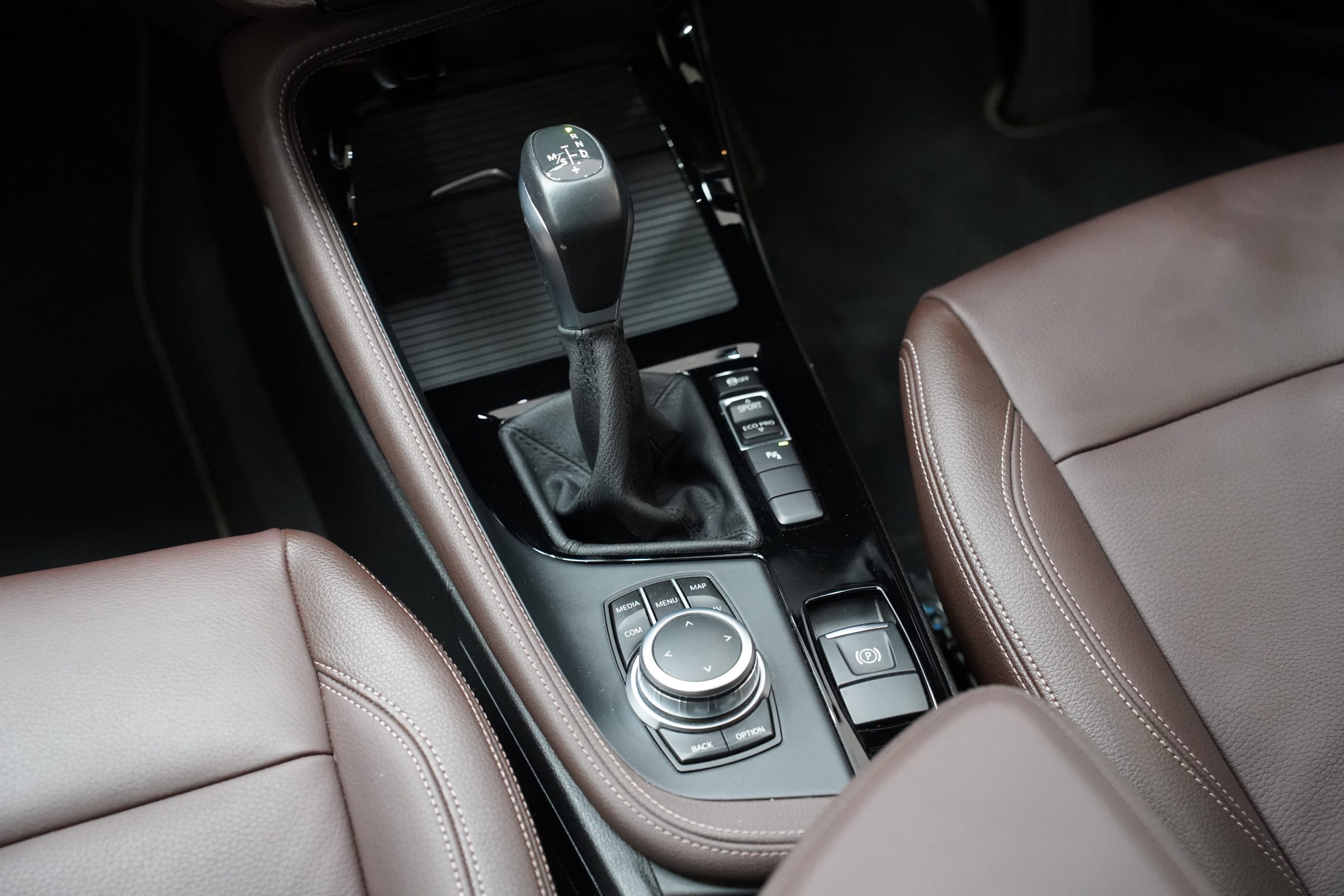 2022 BMW X1 2.0 F48 (ปี 16-20) sDrive20d xLine SUV - Image 21