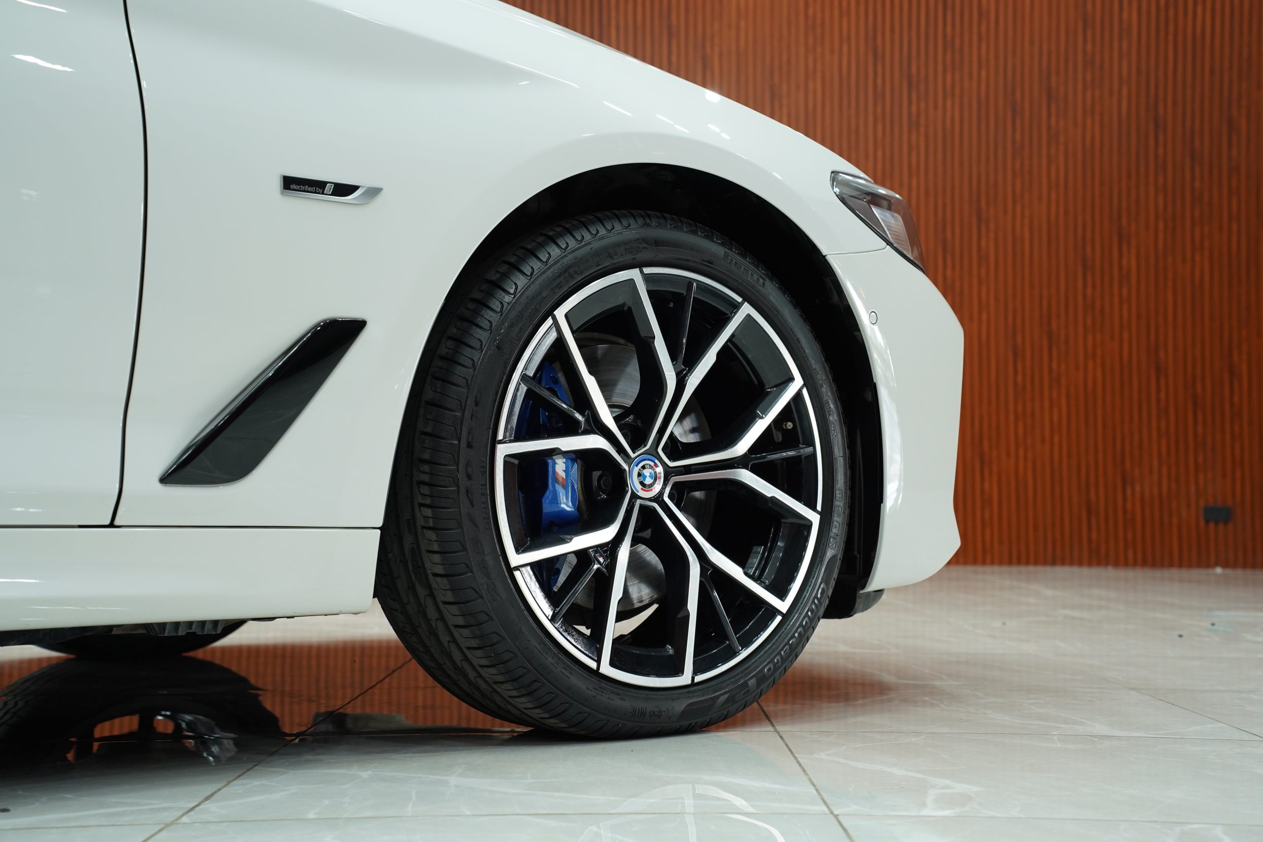 2023 BMW 530e 2.0 G30 (ปี 17-22) M Sport Sedan - Image 6