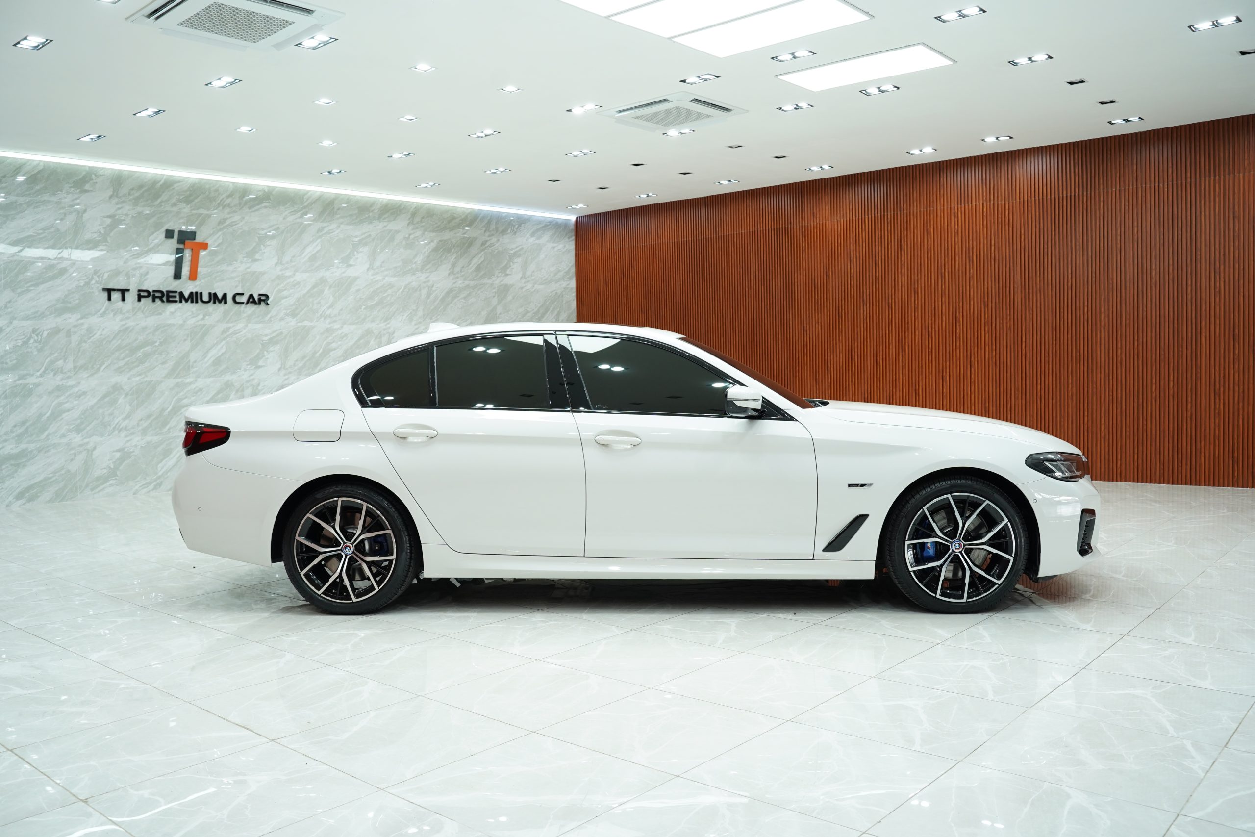 2023 BMW 530e 2.0 G30 (ปี 17-22) M Sport Sedan - Image 7