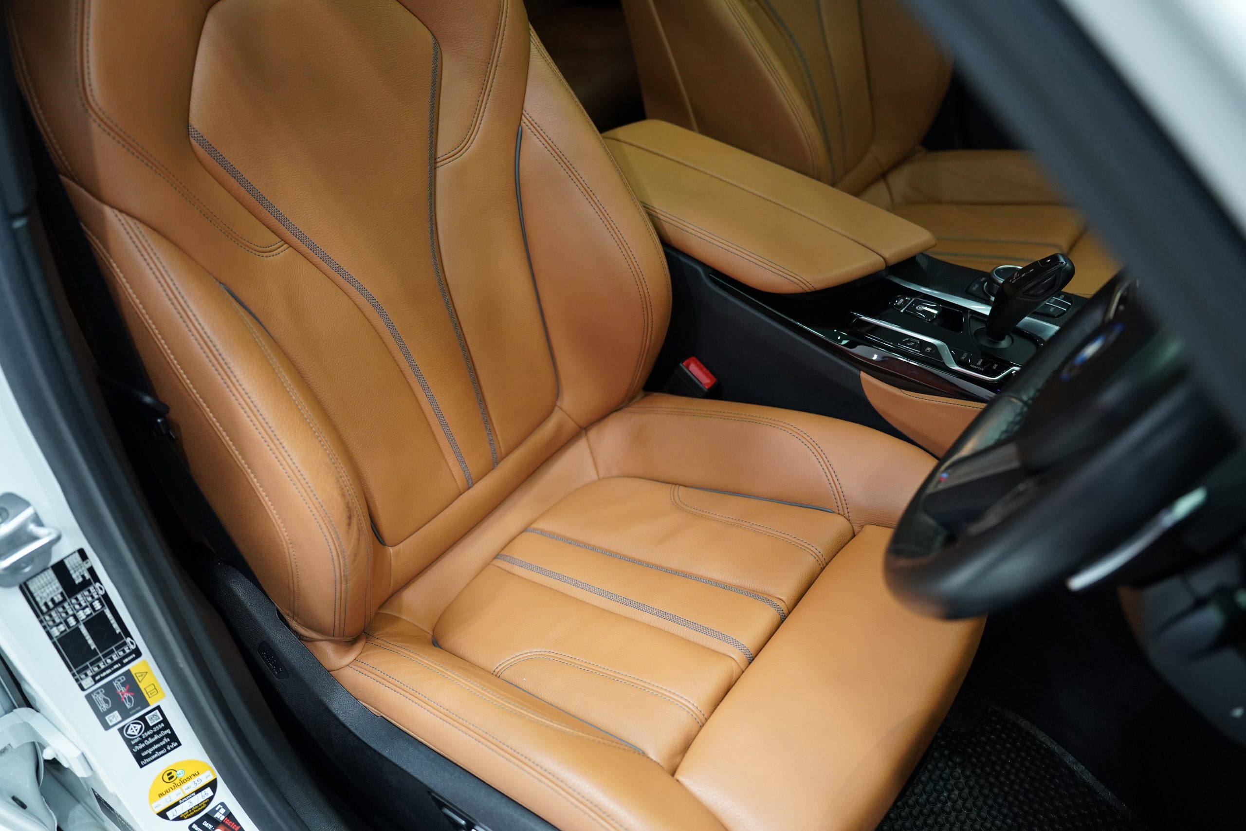 2023 BMW 530e 2.0 G30 (ปี 17-22) M Sport Sedan - Image 13