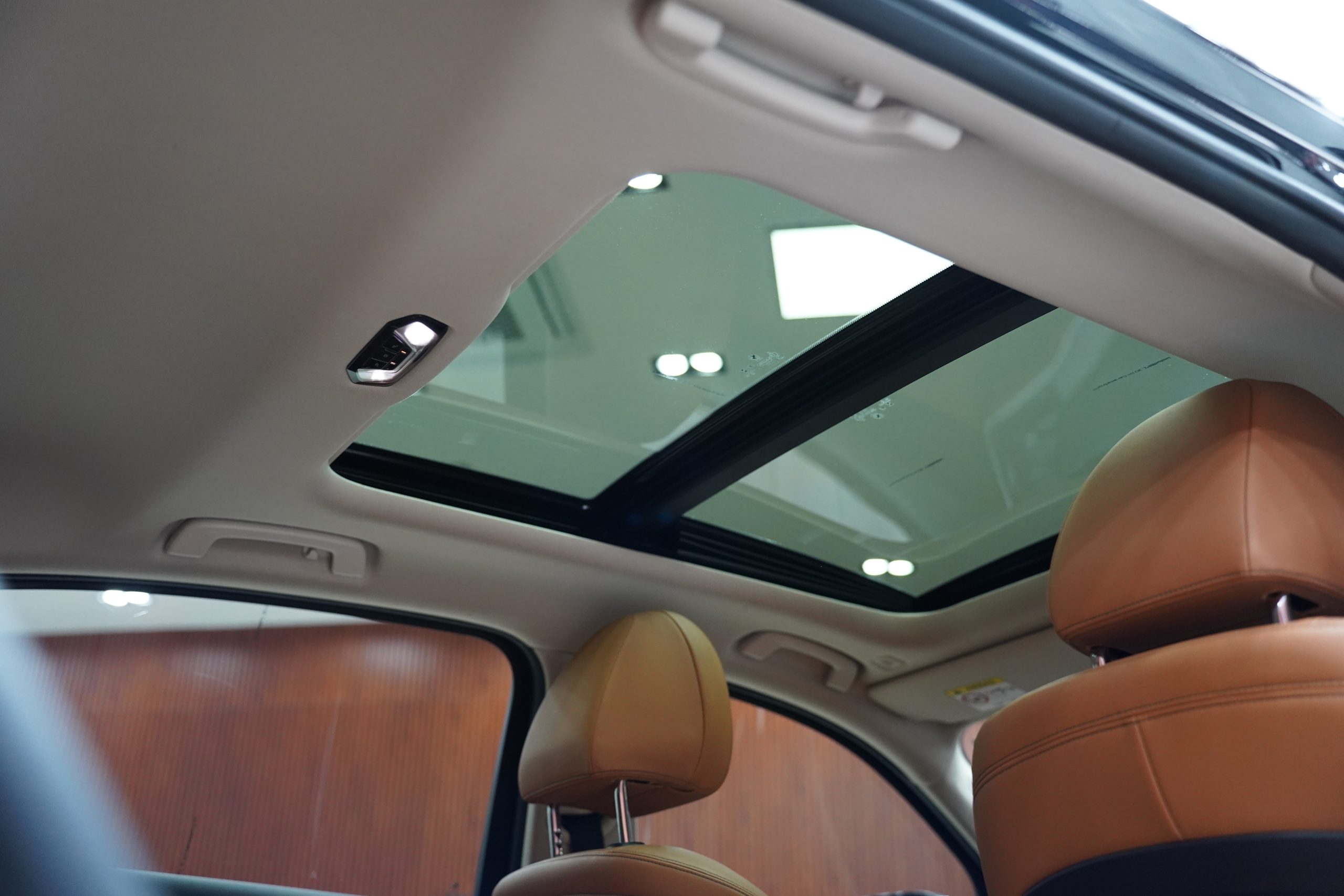 2024 BMW 330Li 2.0 G28 (ปี 21-26) M Sport Sedan - Image 20