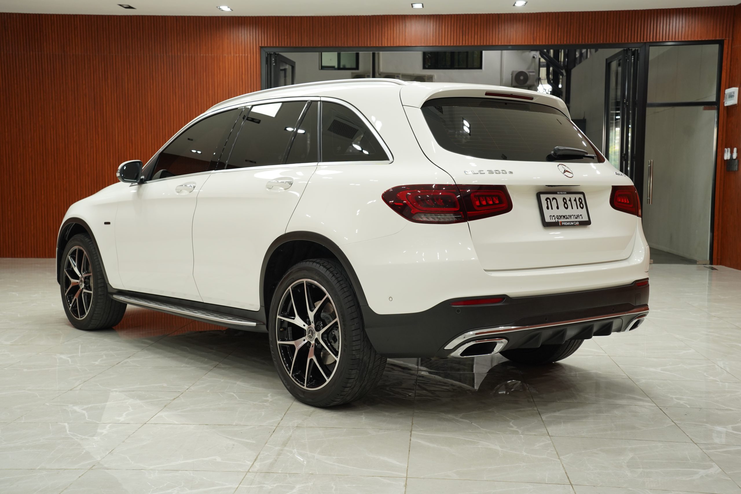 2022 Mercedes-Benz GLC300 2.0 W253 (ปี 15-22) e 4MATIC AMG Dynamic 4WD SUV - Image 6