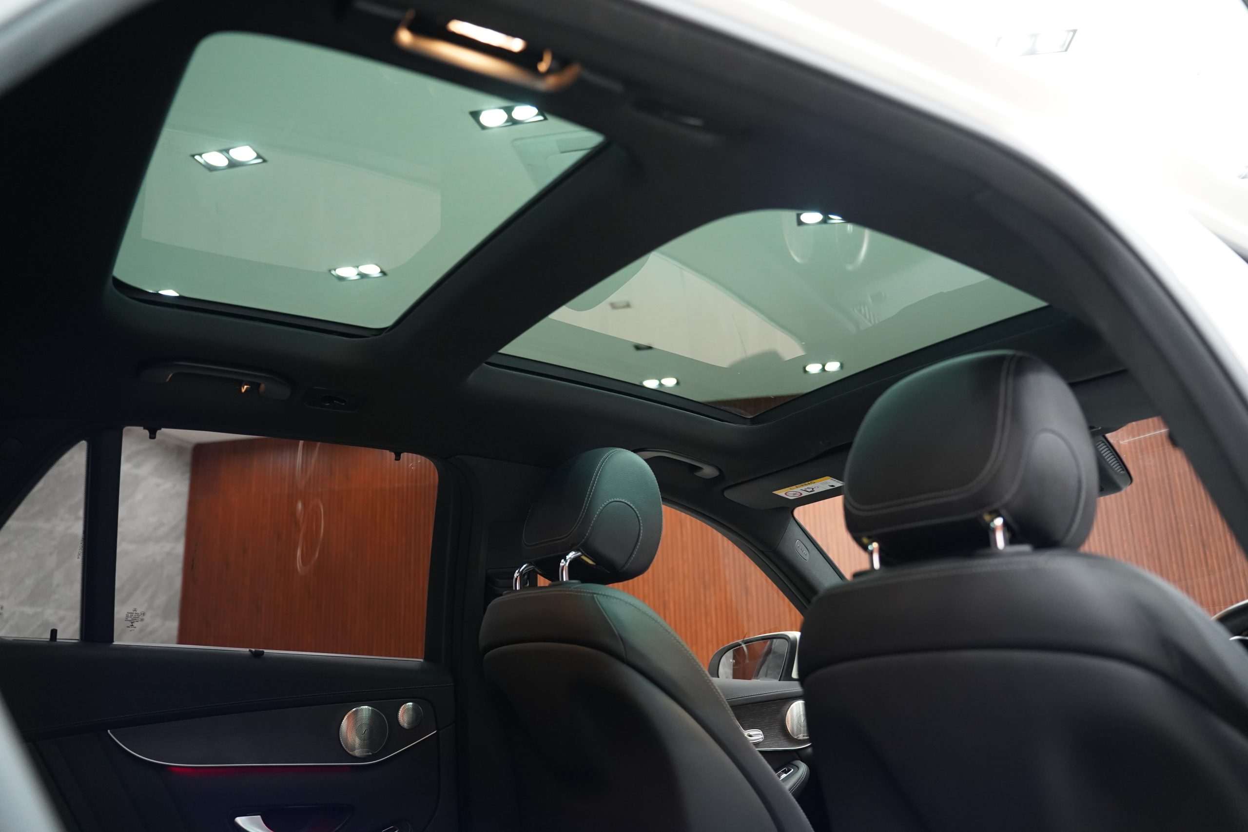 2022 Mercedes-Benz GLC300 2.0 W253 (ปี 15-22) e 4MATIC AMG Dynamic 4WD SUV - Image 21