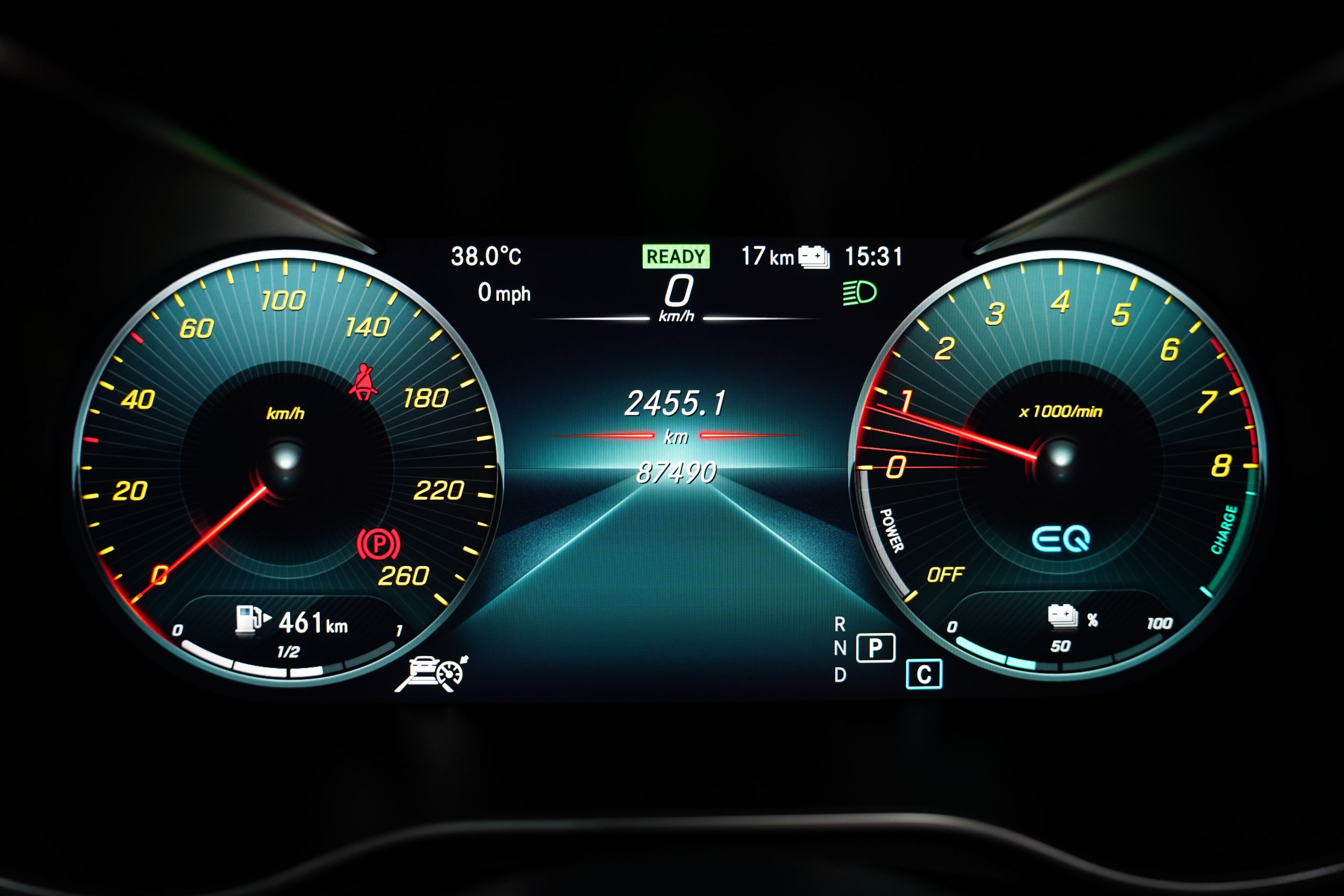 2022 Mercedes-Benz GLC300 2.0 W253 (ปี 15-22) e 4MATIC AMG Dynamic 4WD SUV - Image 28