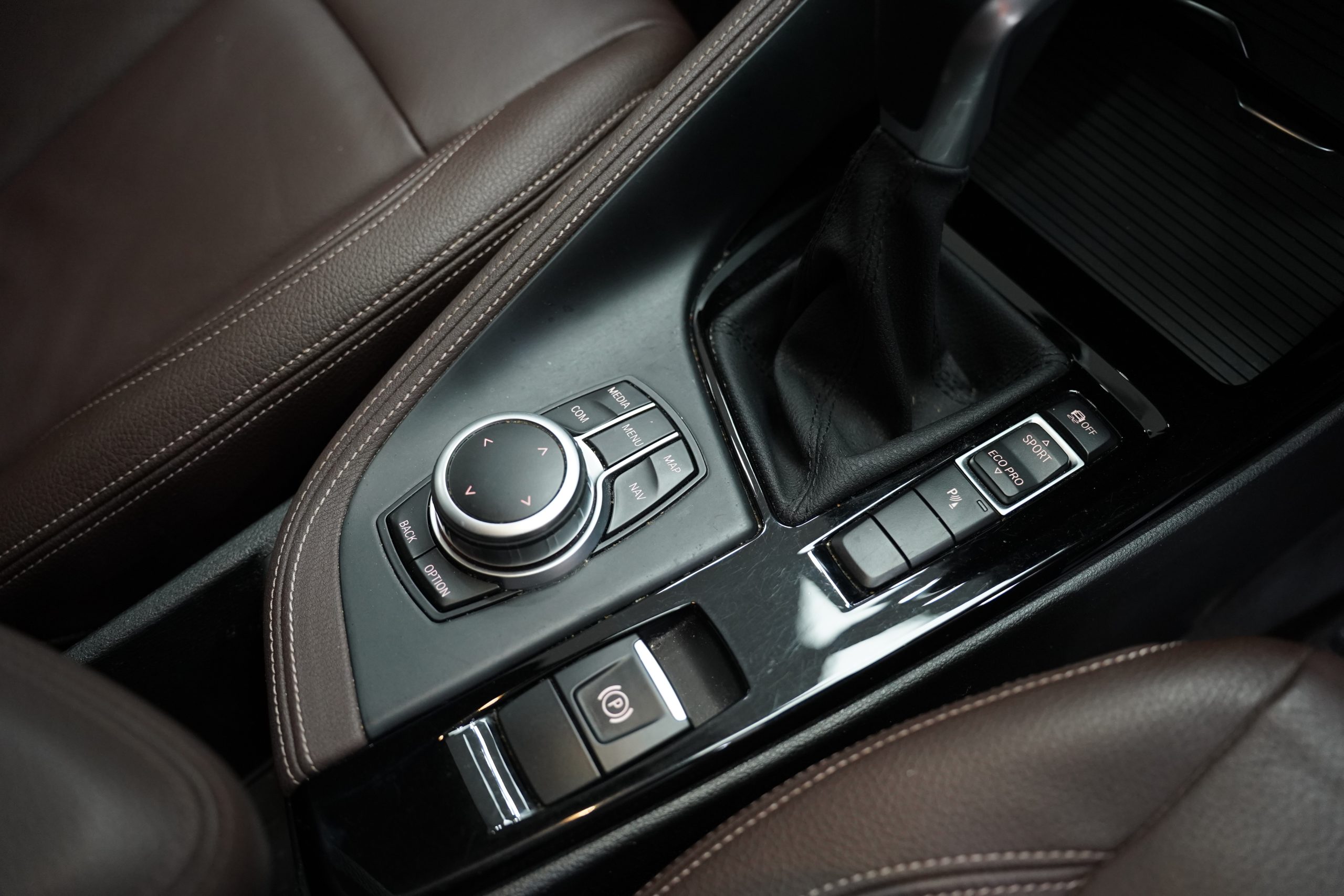 2021 BMW X1 2.0 F48 (ปี 16-20) sDrive20d xLine SUV - Image 17