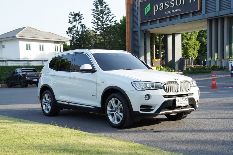 2015 BMW X3 2.0 F25 (ปี 10-17) xDrive20i 4WD SUV