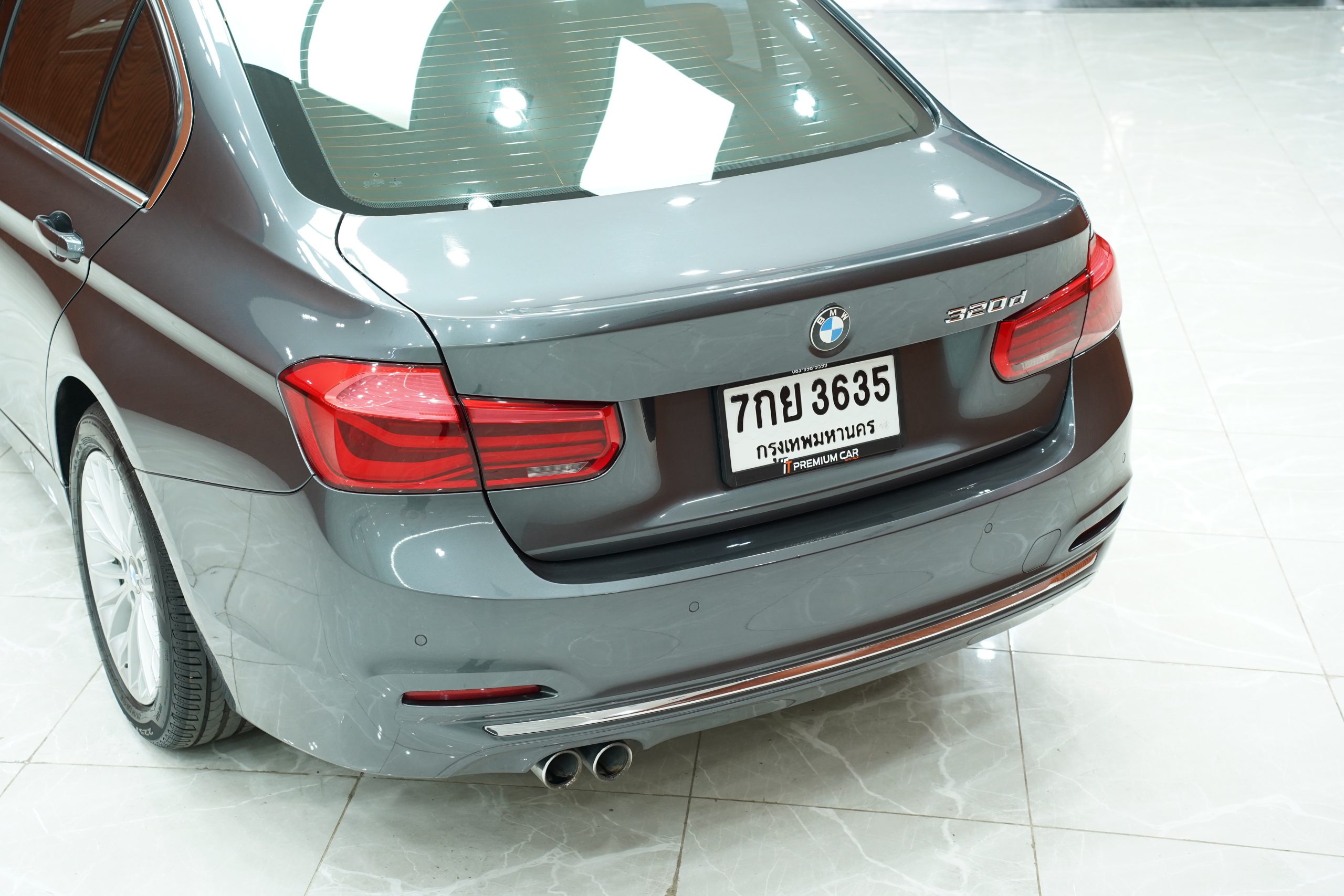 2018 BMW 320d 2.0 F30 (ปี 11-16) Sedan - Image 10