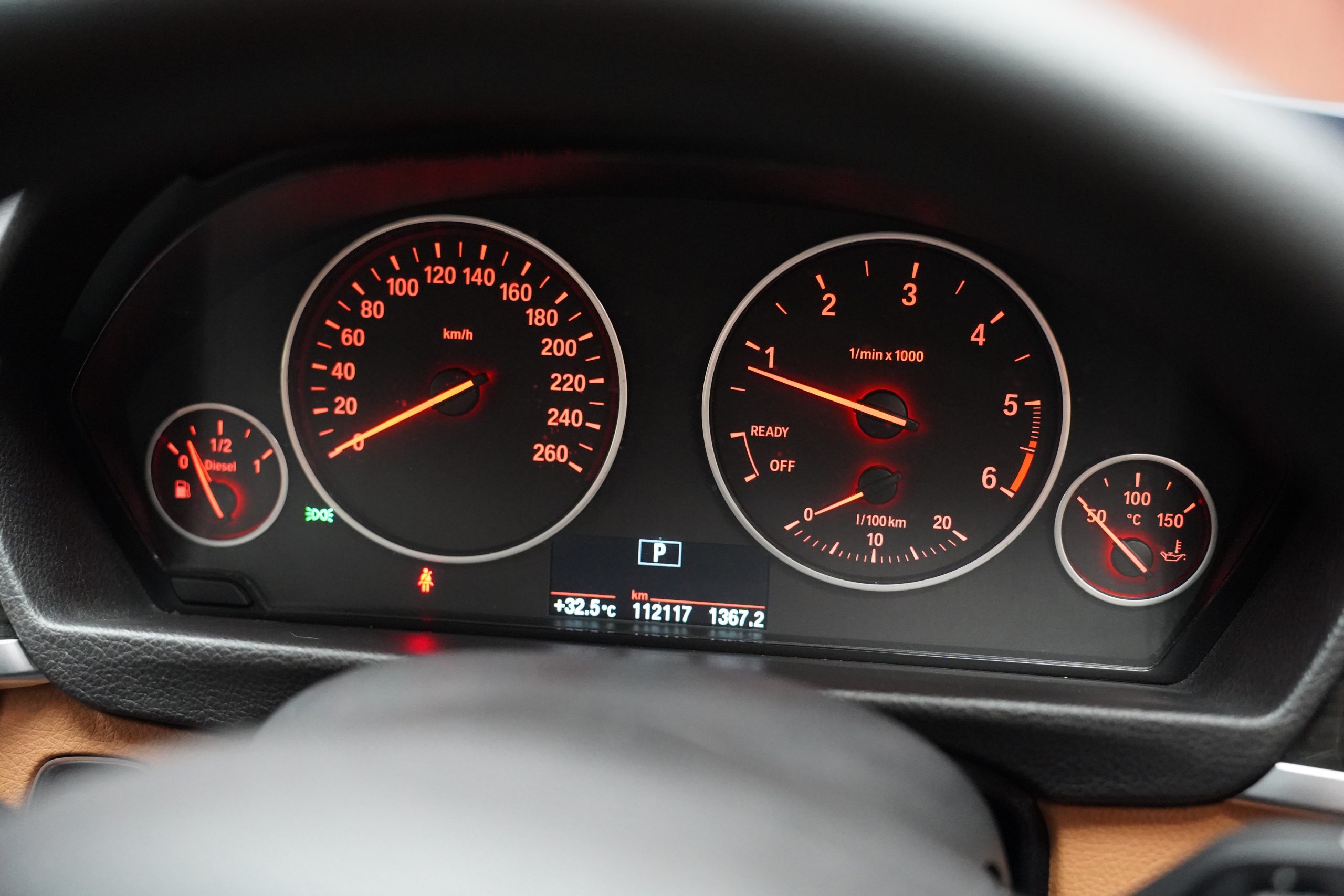 2018 BMW 320d 2.0 F30 (ปี 11-16) Sedan - Image 16