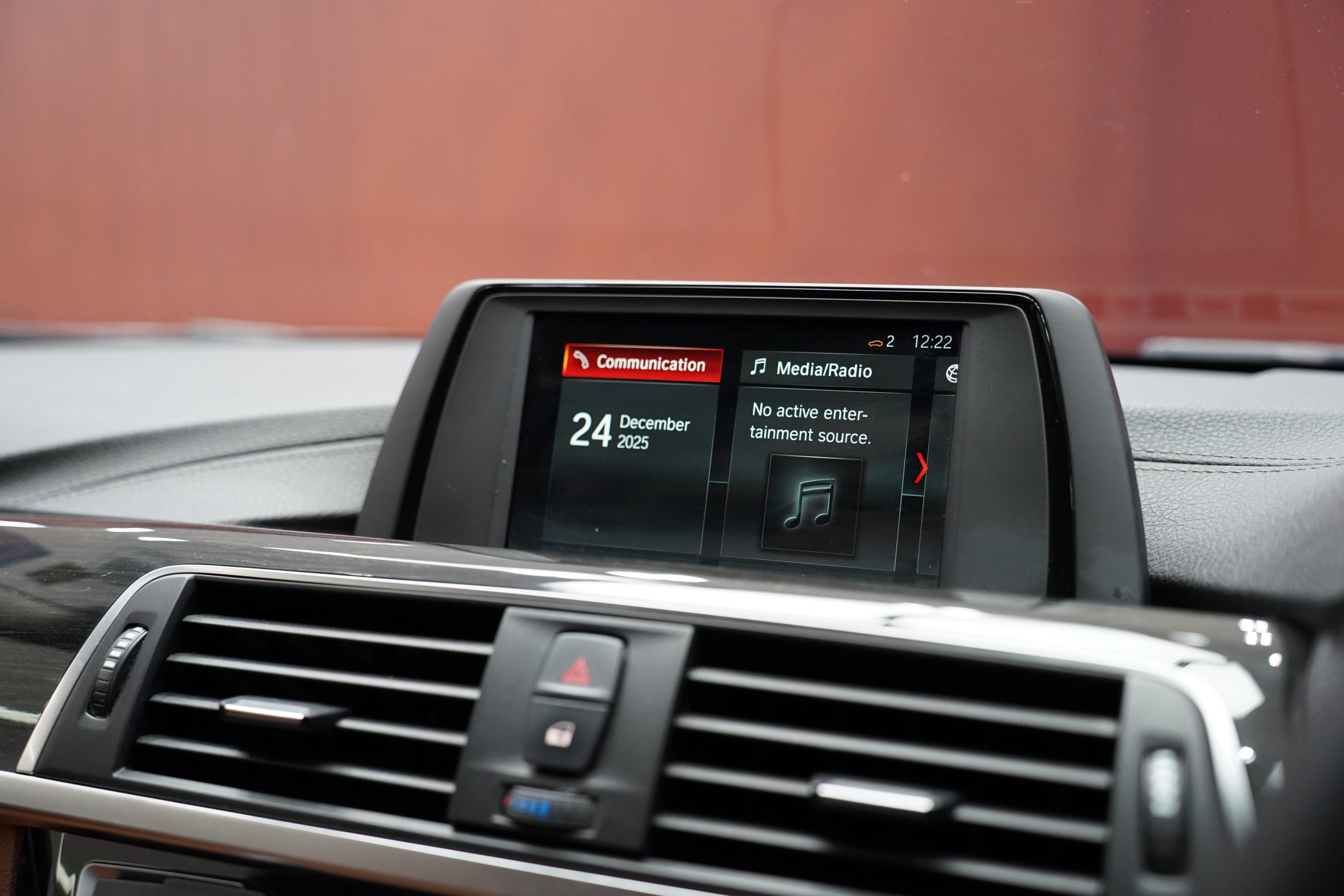 2018 BMW 320d 2.0 F30 (ปี 11-16) Sedan - Image 17