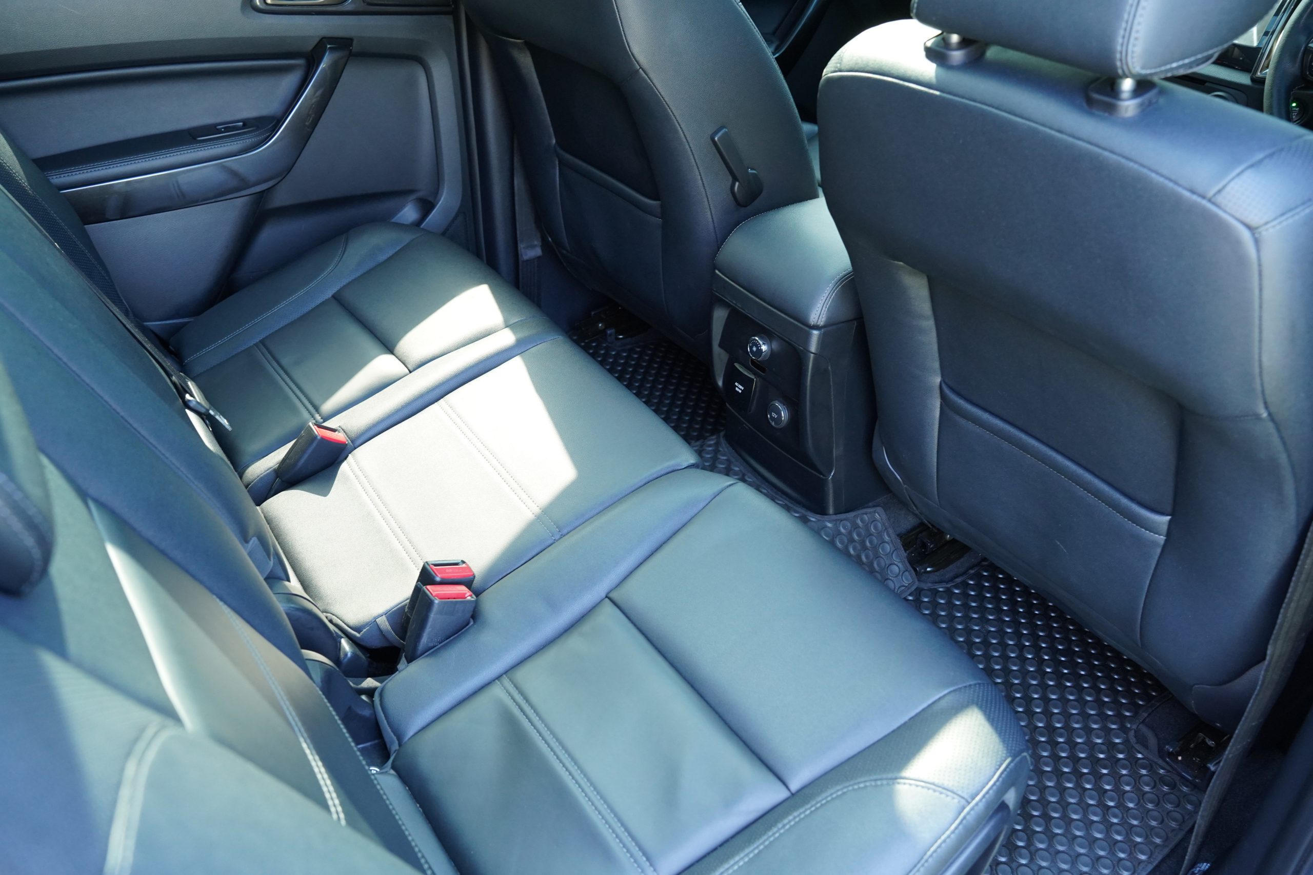 2022 Ford EVEREST 2.0 (ปี 15-22) Titanium+ SUV - Image 16