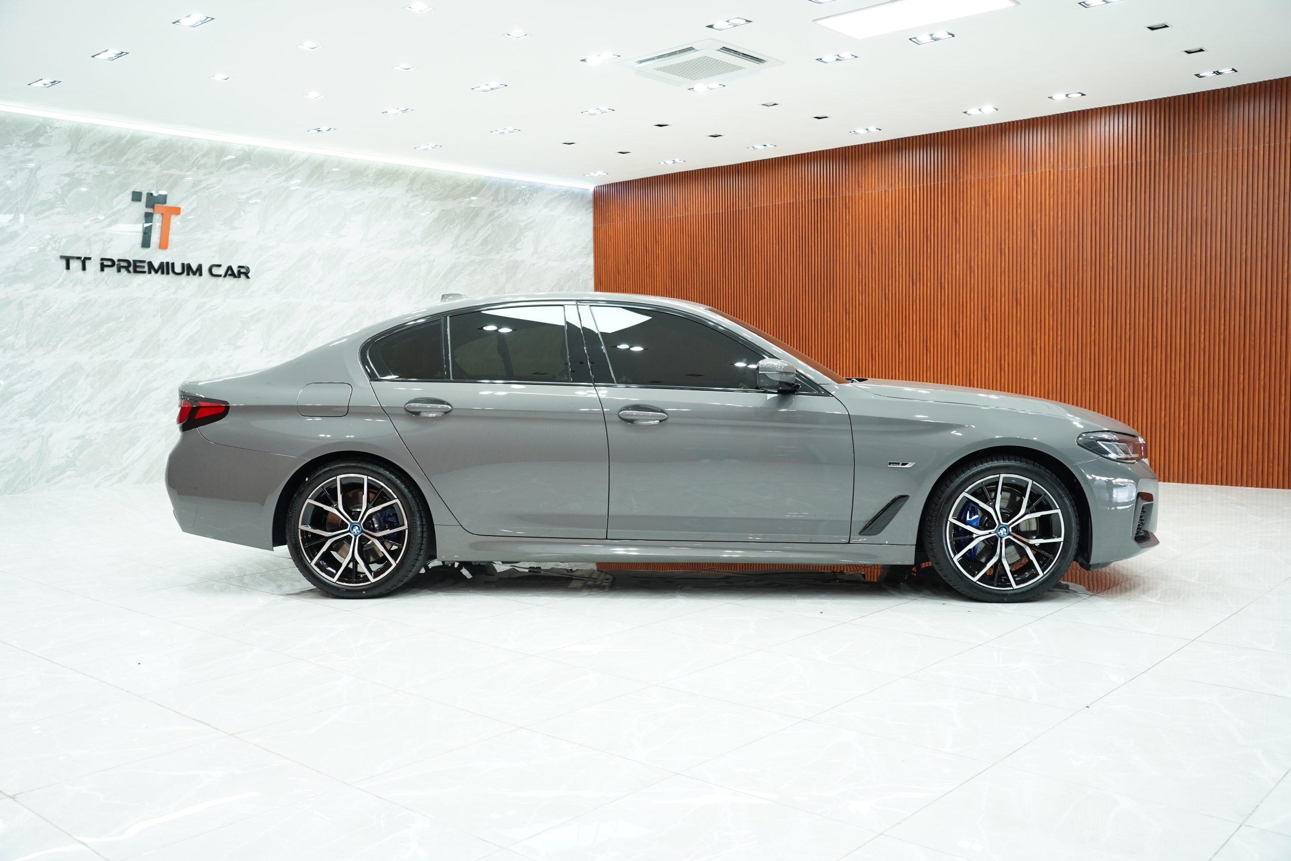 2022 BMW 530e 2.0 G30 (ปี 17-22) M Sport Sedan - Image 10