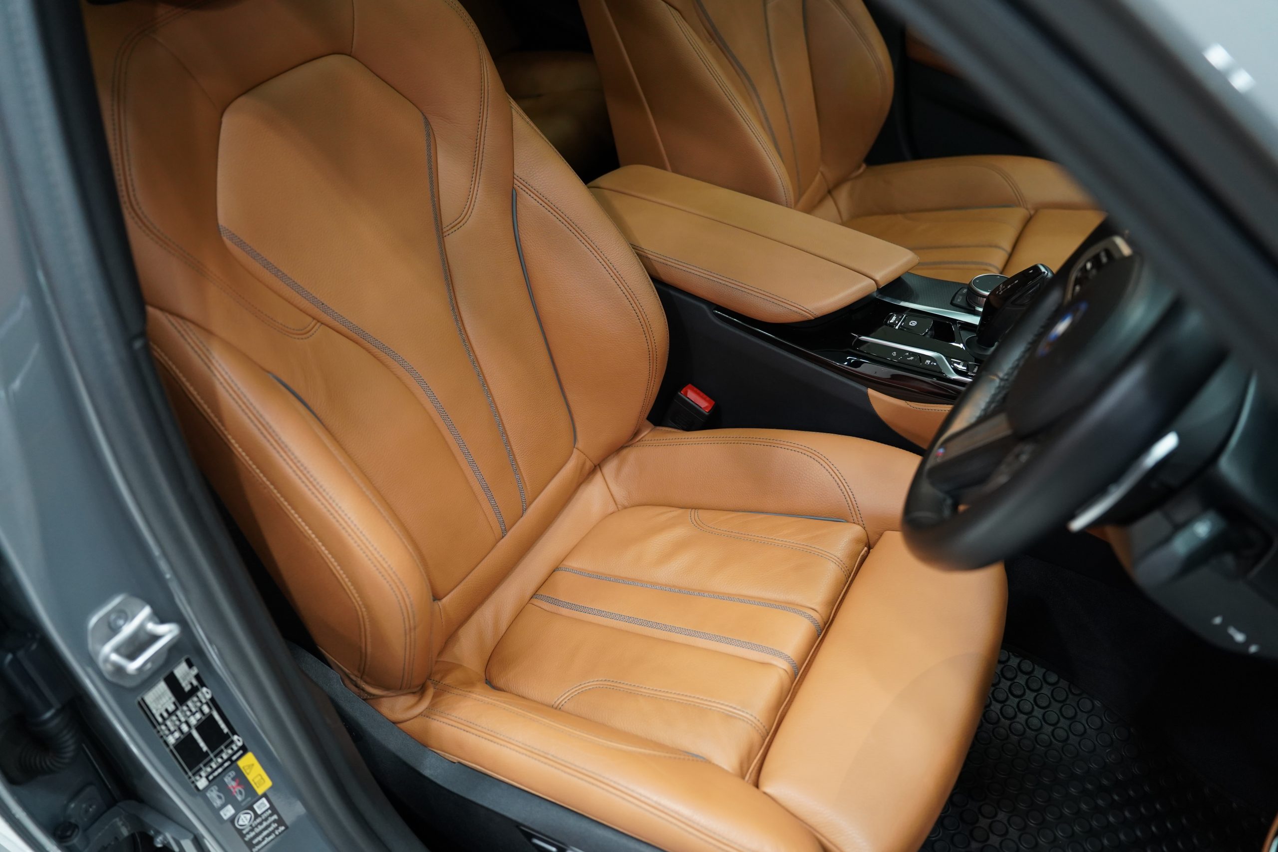 2022 BMW 530e 2.0 G30 (ปี 17-22) M Sport Sedan - Image 13