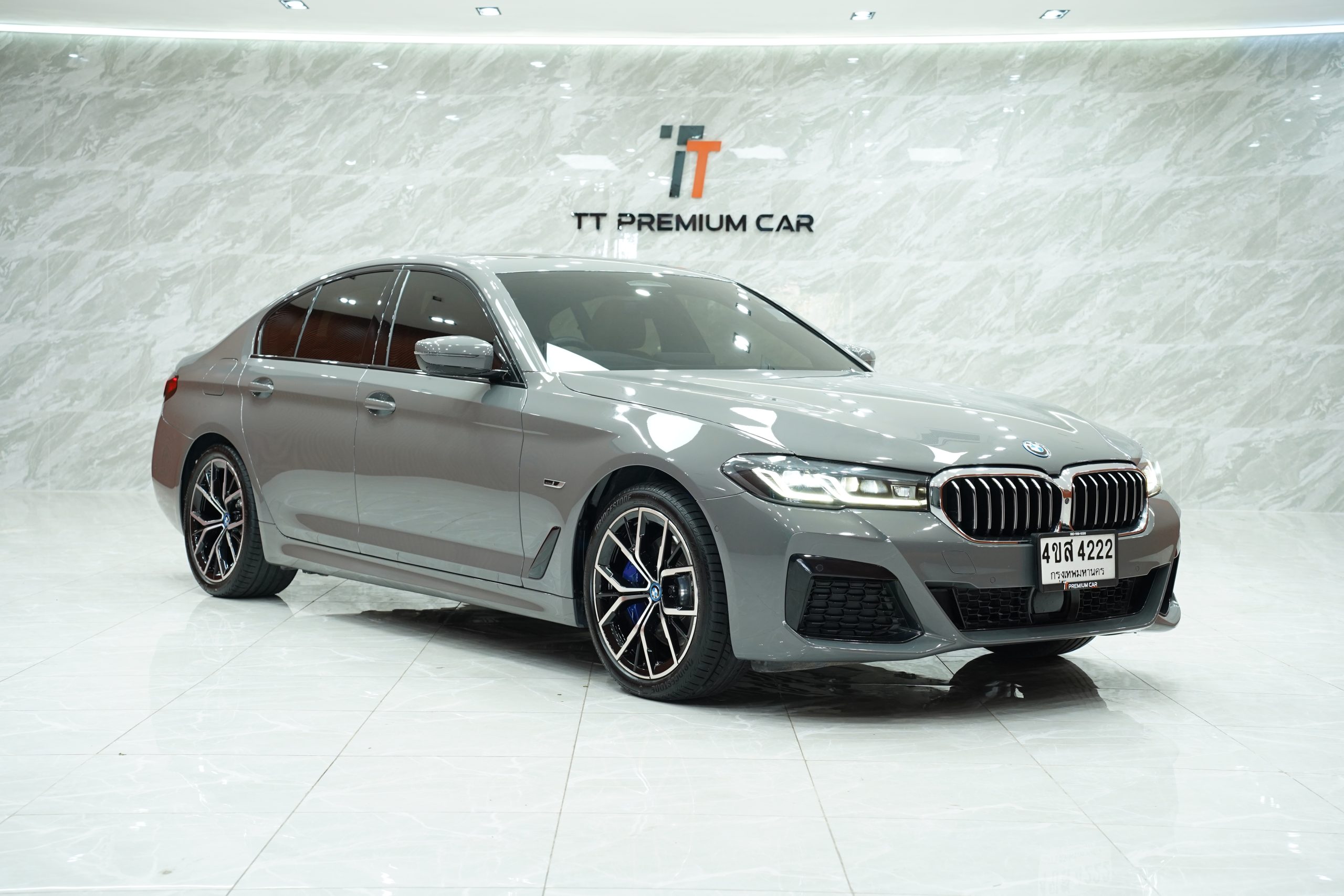 2022 BMW 530e 2.0 G30 (ปี 17-22) M Sport Sedan - Image 2