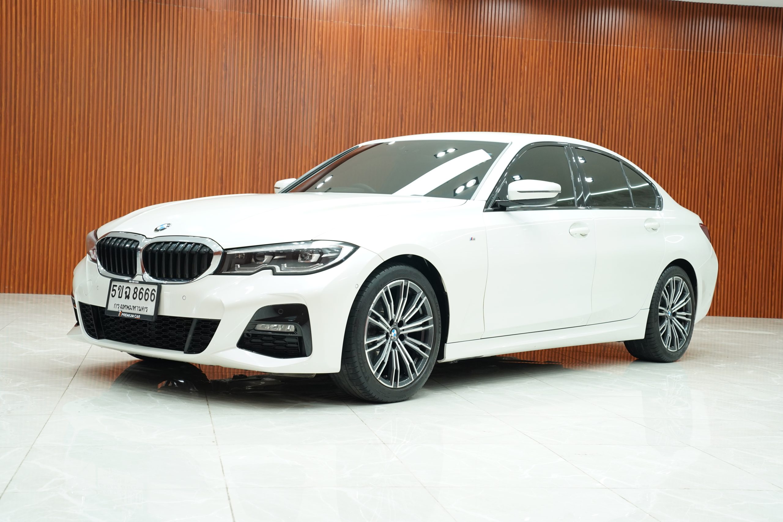 2020 BMW 320d 2.0 G20 (ปี 19-26) M Sport Sedan - Image 4