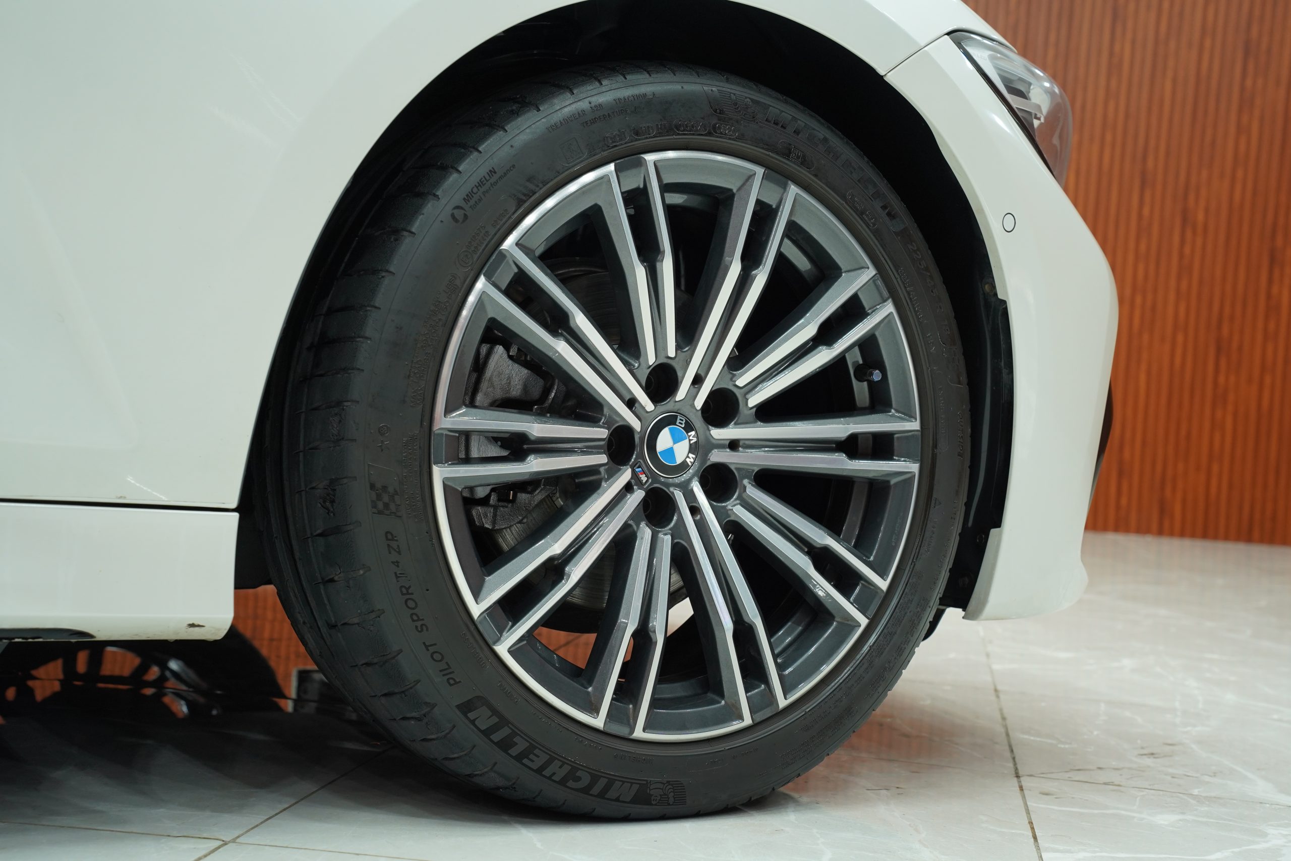 2020 BMW 320d 2.0 G20 (ปี 19-26) M Sport Sedan - Image 11