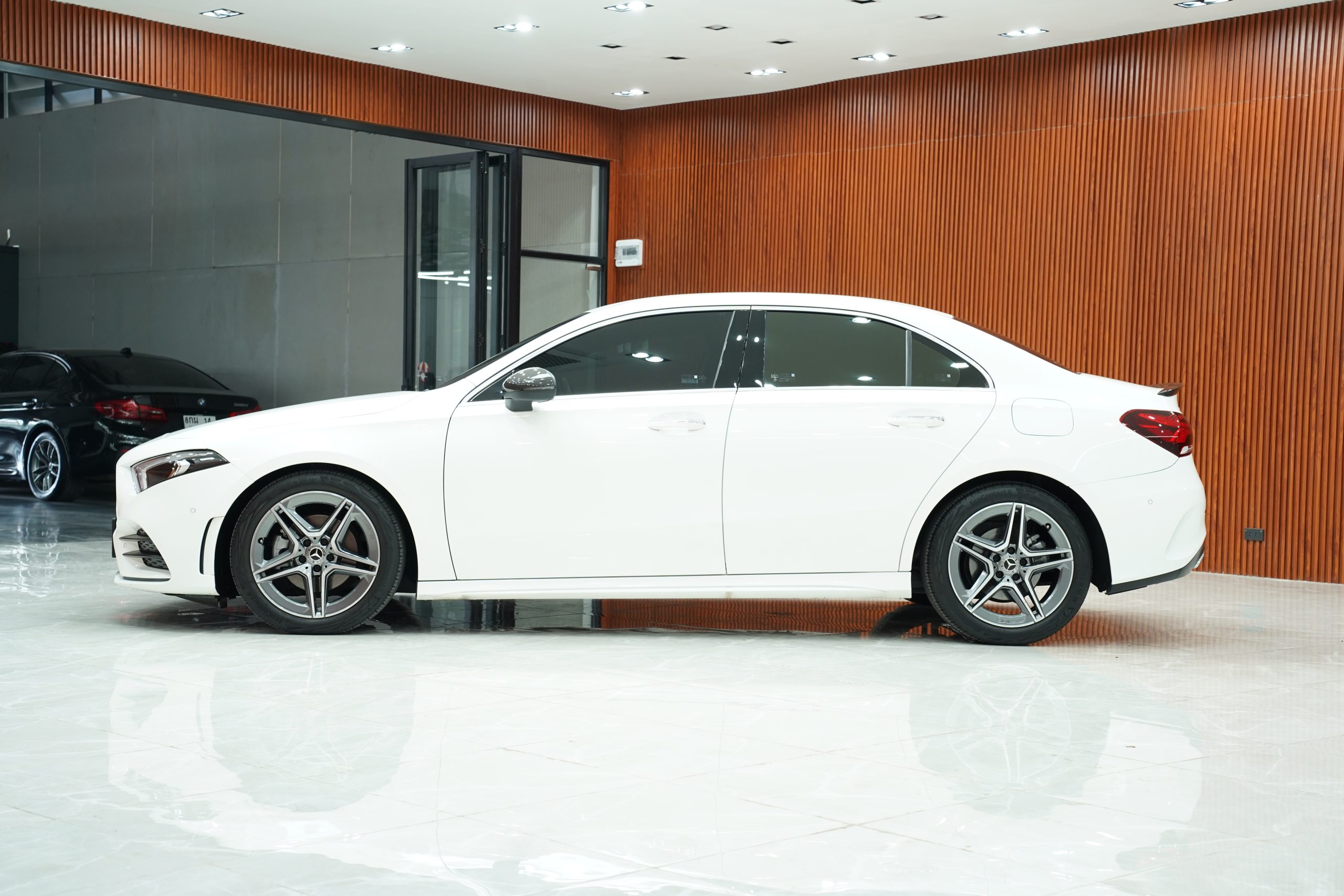 2022 Mercedes-Benz A200 1.3 W177 (ปี 19-25) AMG Dynamic Sedan - Image 4