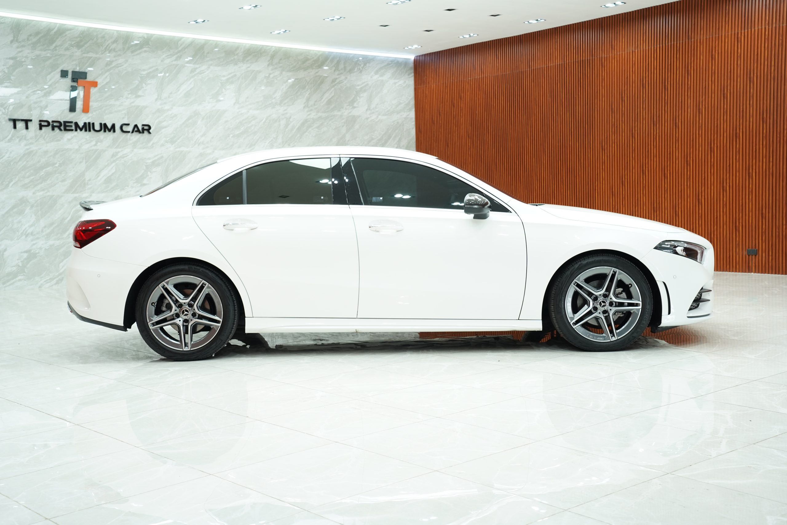 2022 Mercedes-Benz A200 1.3 W177 (ปี 19-25) AMG Dynamic Sedan - Image 8