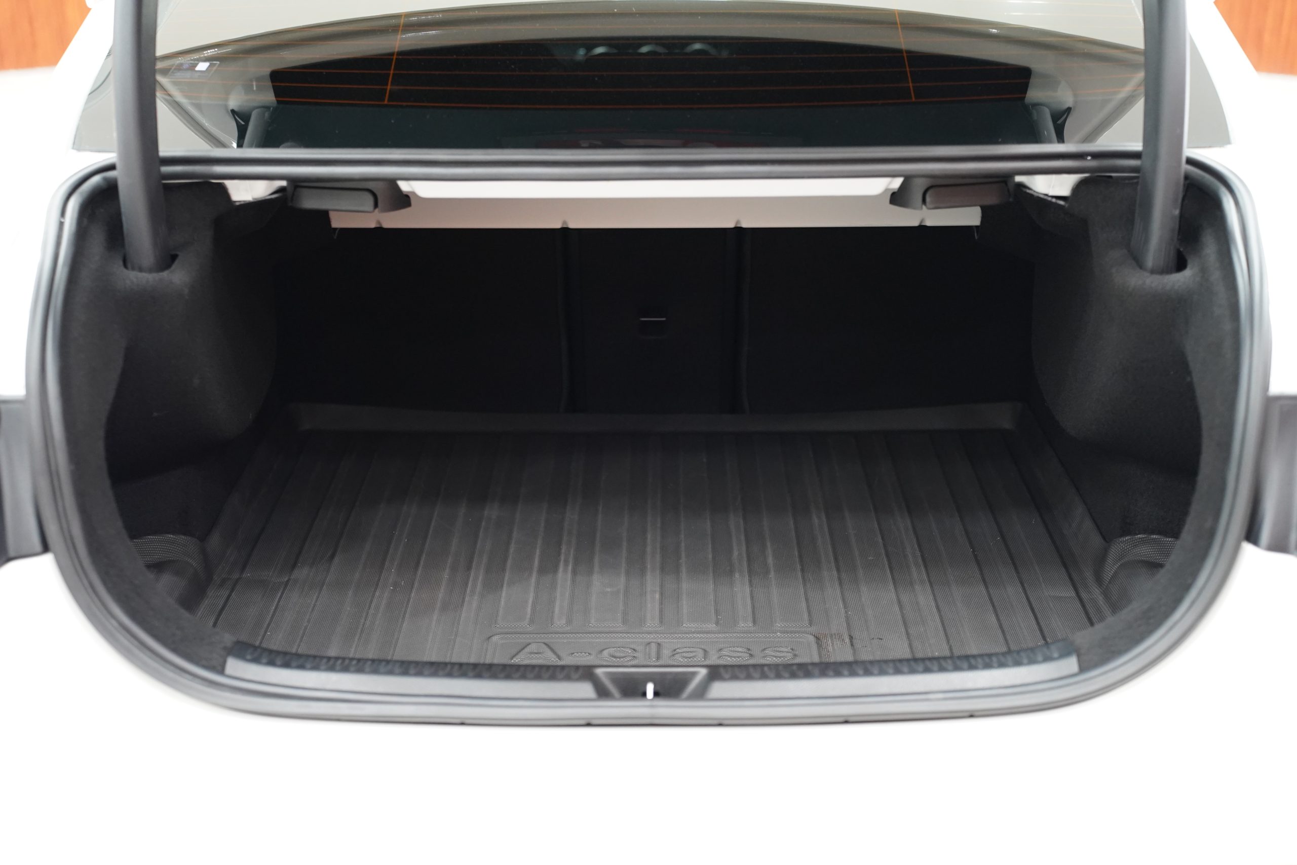 2022 Mercedes-Benz A200 1.3 W177 (ปี 19-25) AMG Dynamic Sedan - Image 10