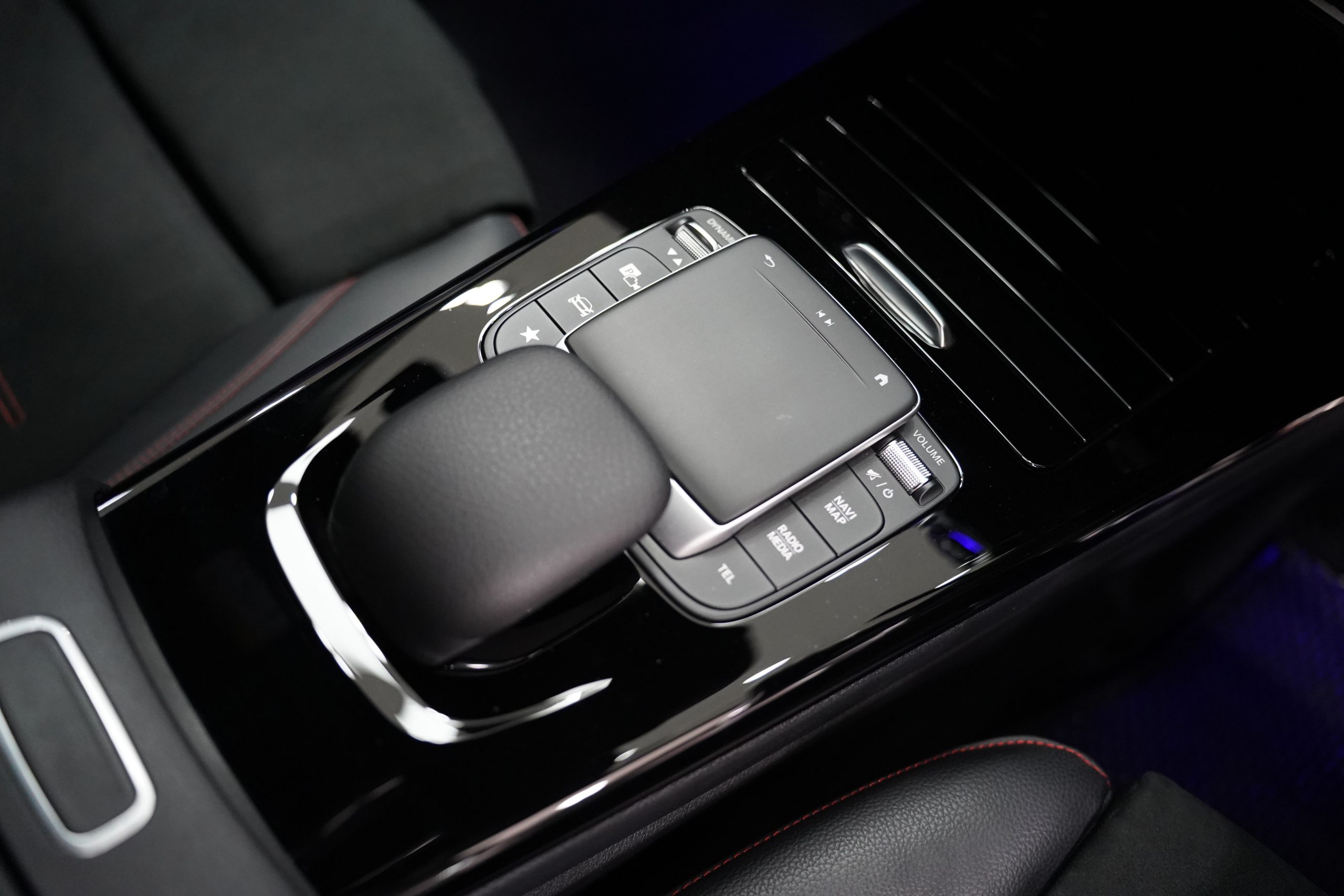 2022 Mercedes-Benz A200 1.3 W177 (ปี 19-25) AMG Dynamic Sedan - Image 18