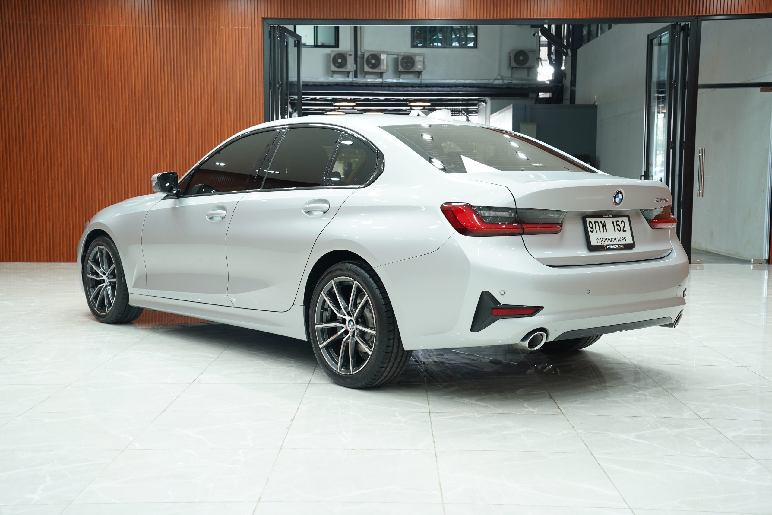 2020 BMW 320d 2.0 G20 (ปี 19-26) Sport Sedan - Image 6