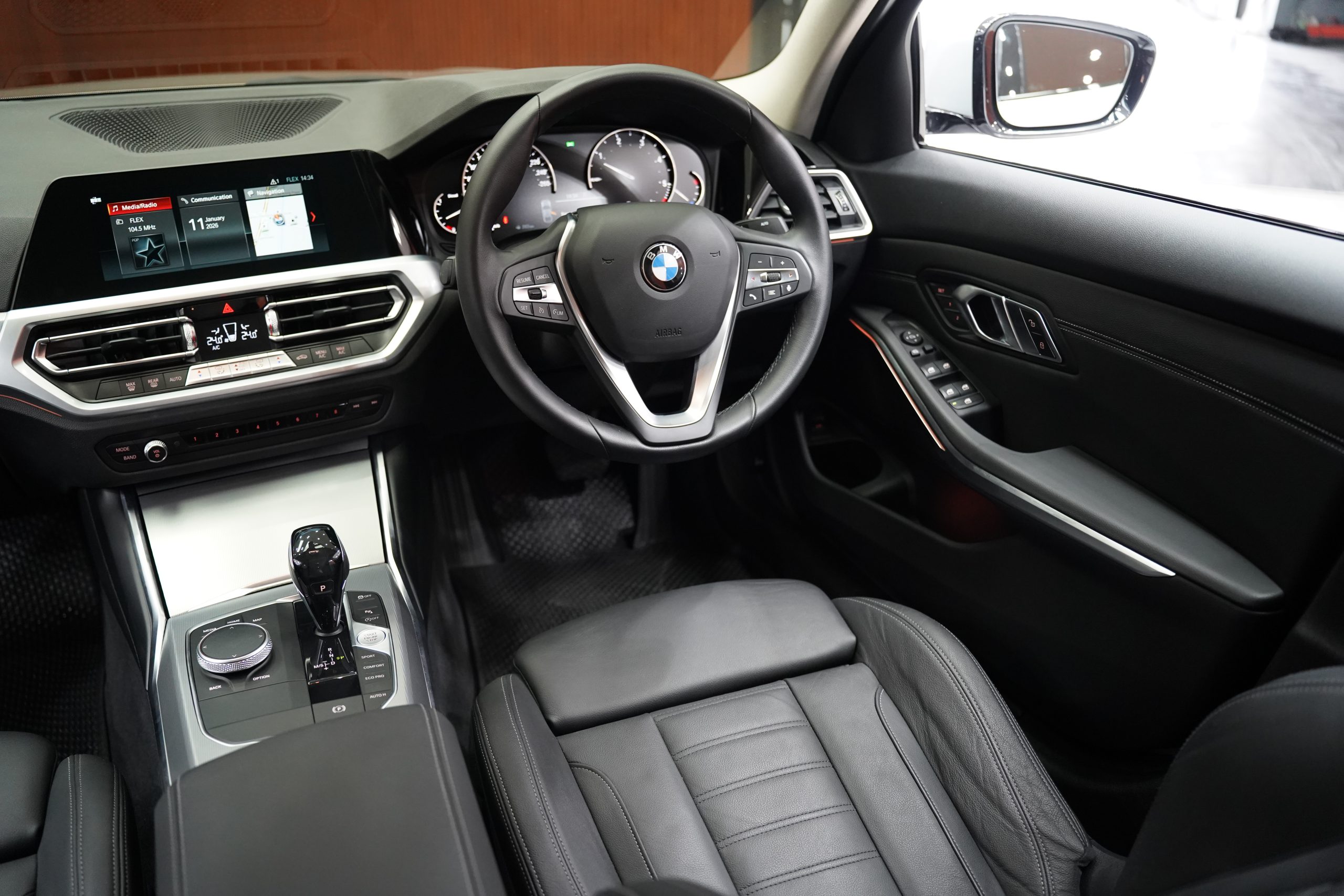 2020 BMW 320d 2.0 G20 (ปี 19-26) Sport Sedan - Image 21