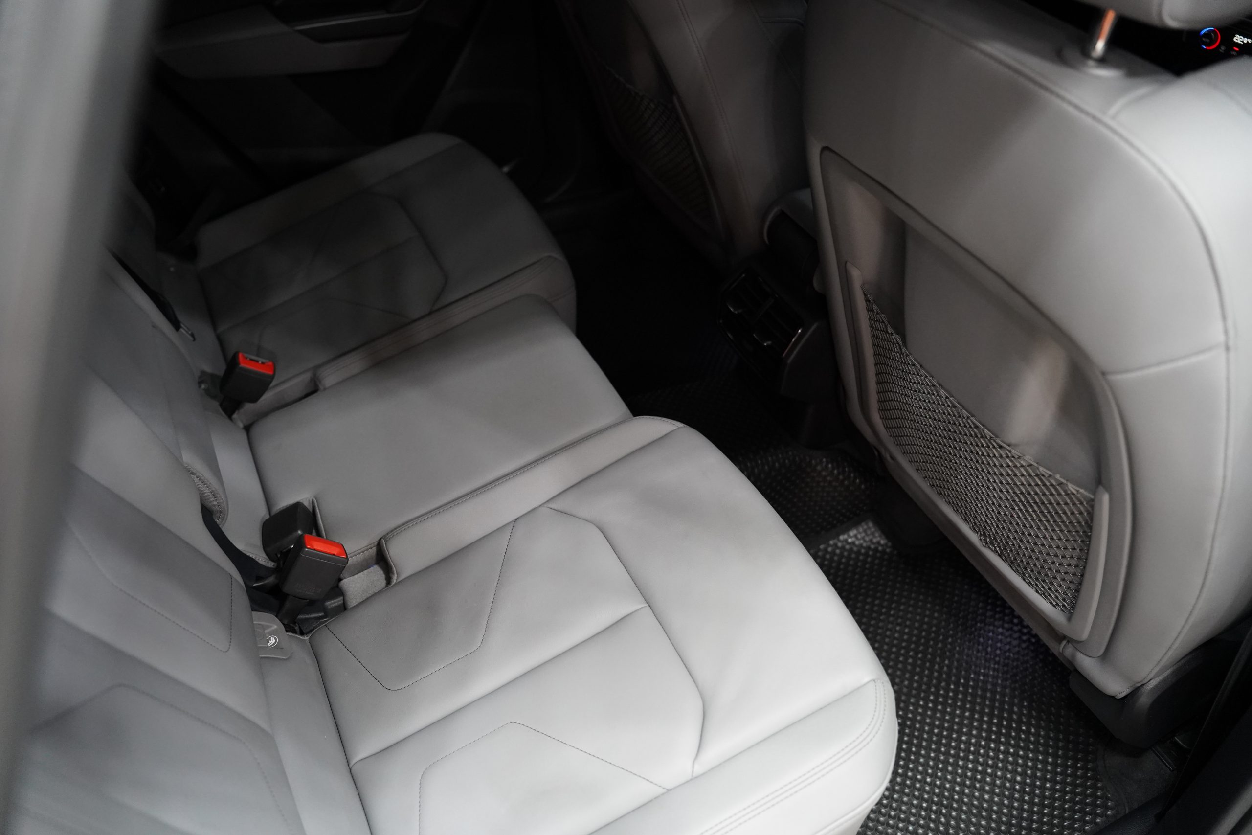 2022 Audi Q3 1.4 (ปี 19-25) 35 TFSI S line SUV - Image 13