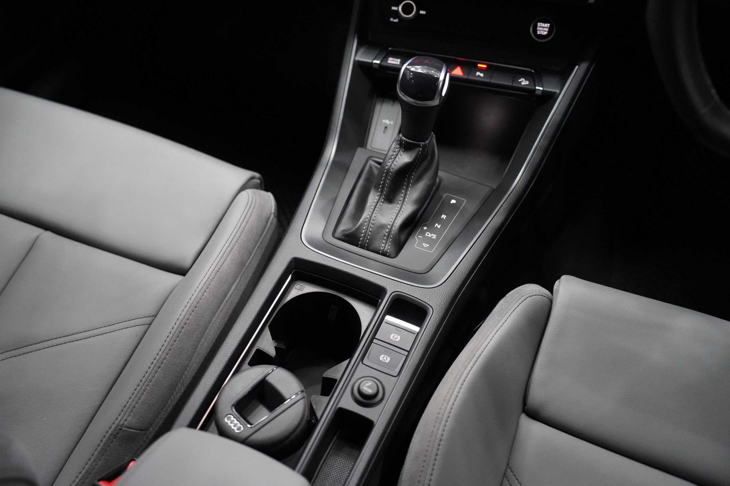 2022 Audi Q3 1.4 (ปี 19-25) 35 TFSI S line SUV - Image 19