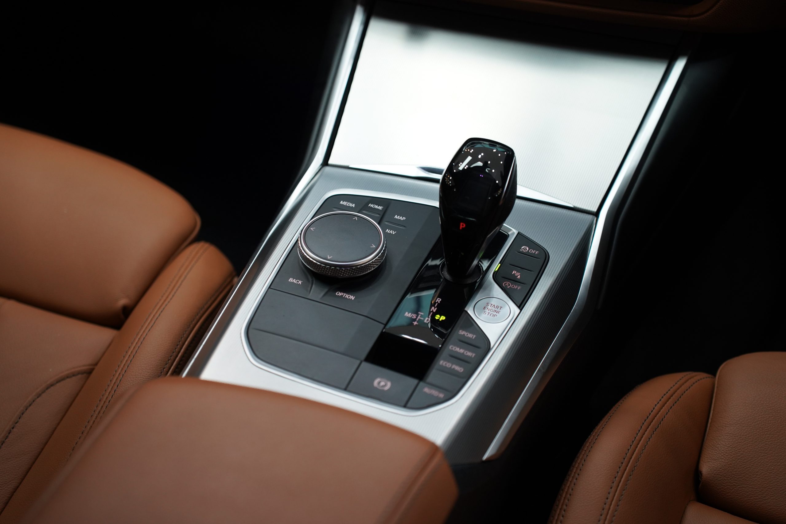 2021 BMW 320d 2.0 G20 (ปี 19-26) M Sport Sedan - Image 16